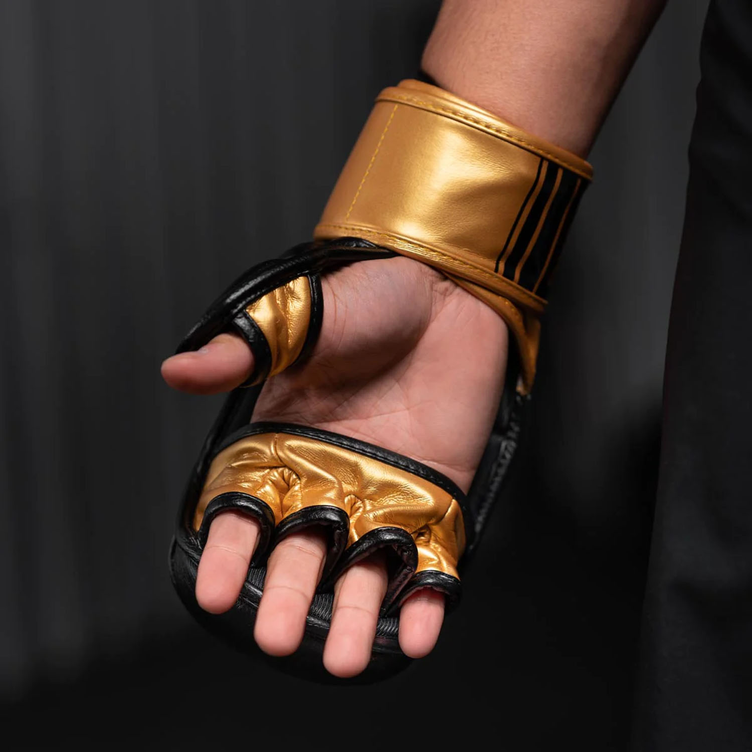 Phantom Athletics MMA Sparring Handschuhe, Apex, schwarz-gold, L/XL