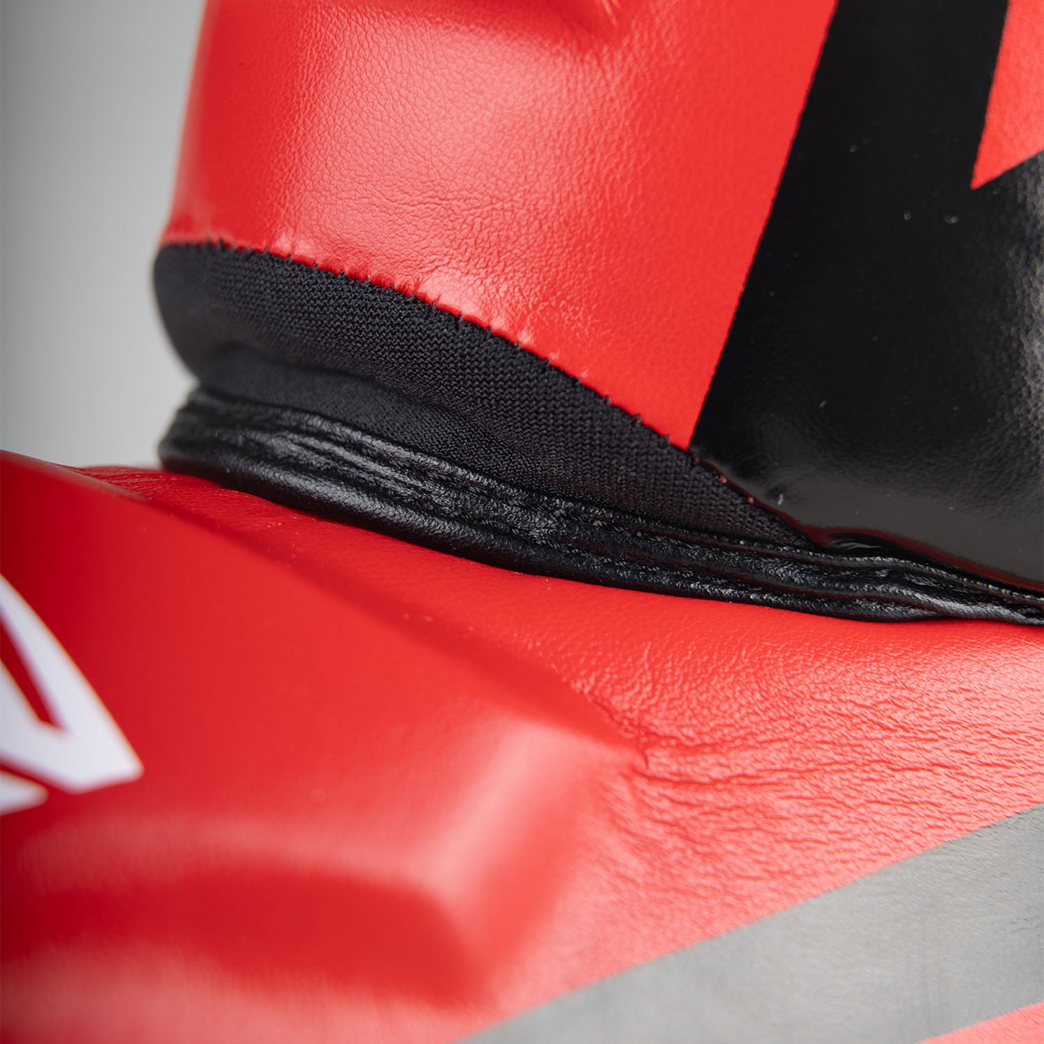 RINGLIFE Shin Guards - No.1 red XL