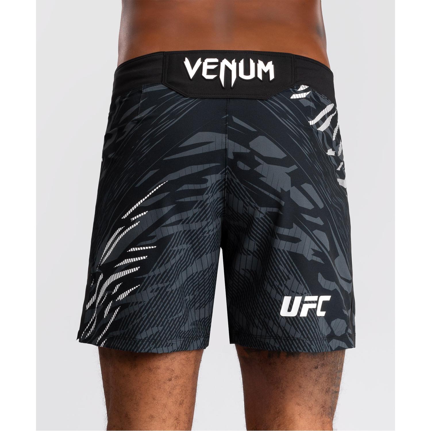 VENUM MMA Fight Shorts, UFC Fusion Authentic Fight Night, Short Fit, black-white, L