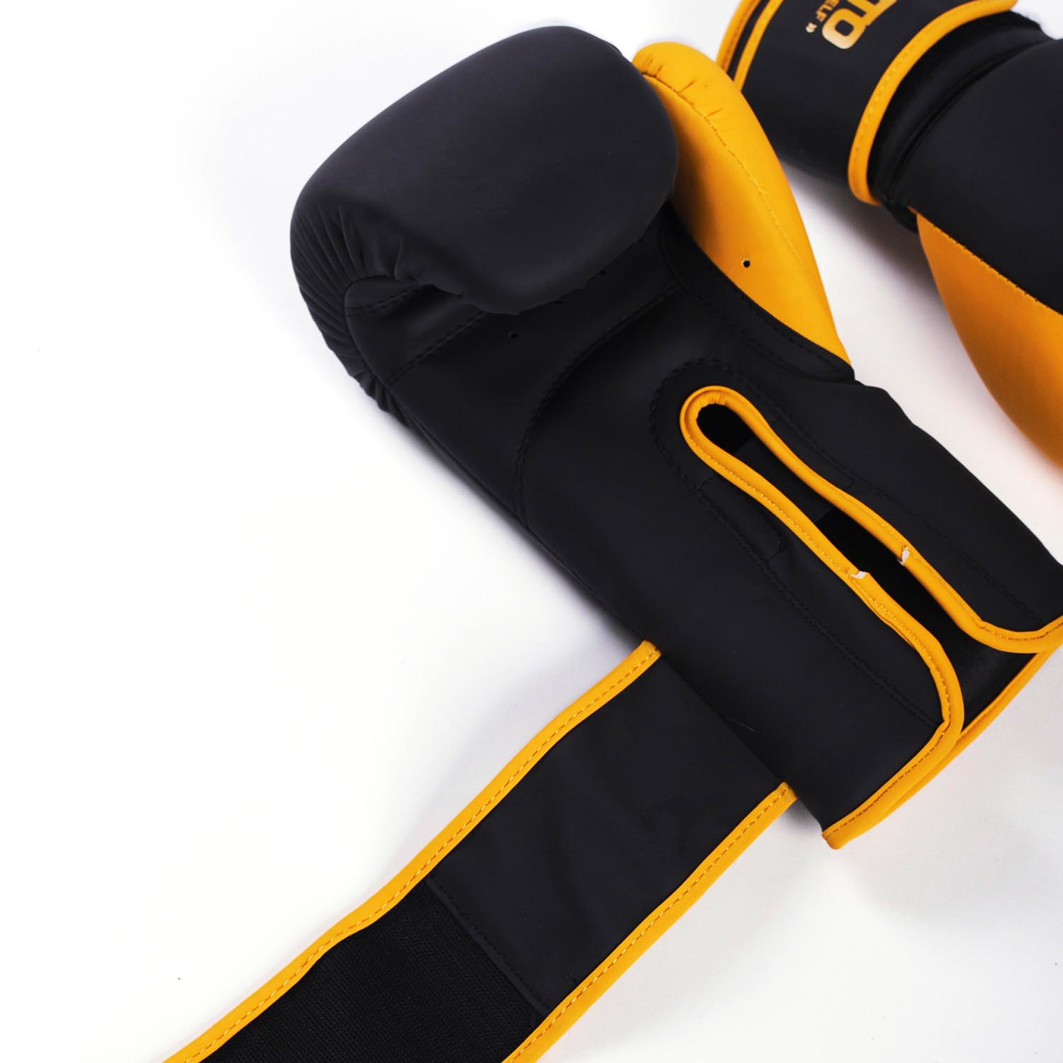 MANTO Boxing Gloves, Essential, black-orange, 14 Oz