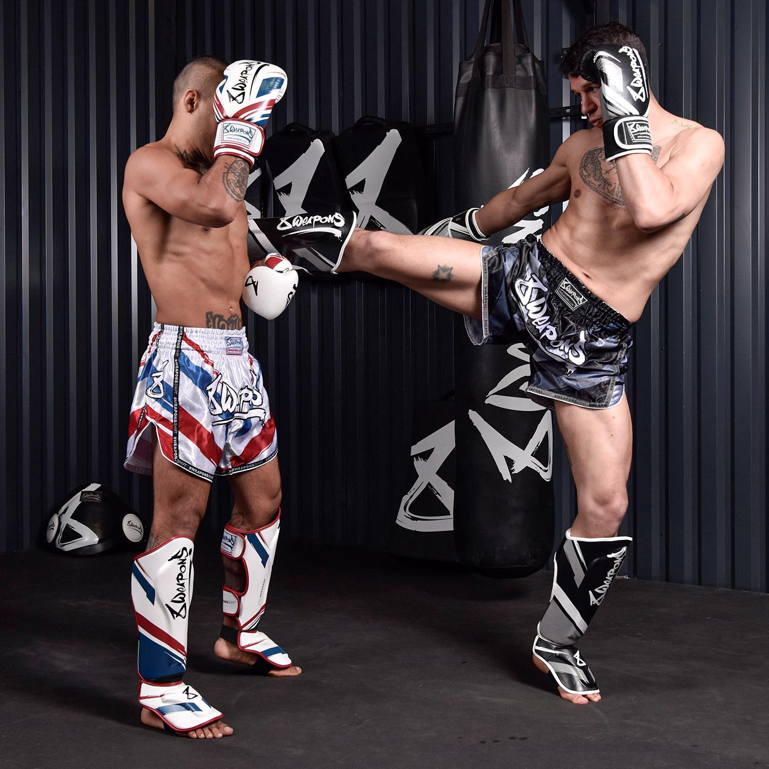 8 WEAPONS Muay Thai Shorts, Shift, black-matt, XXL