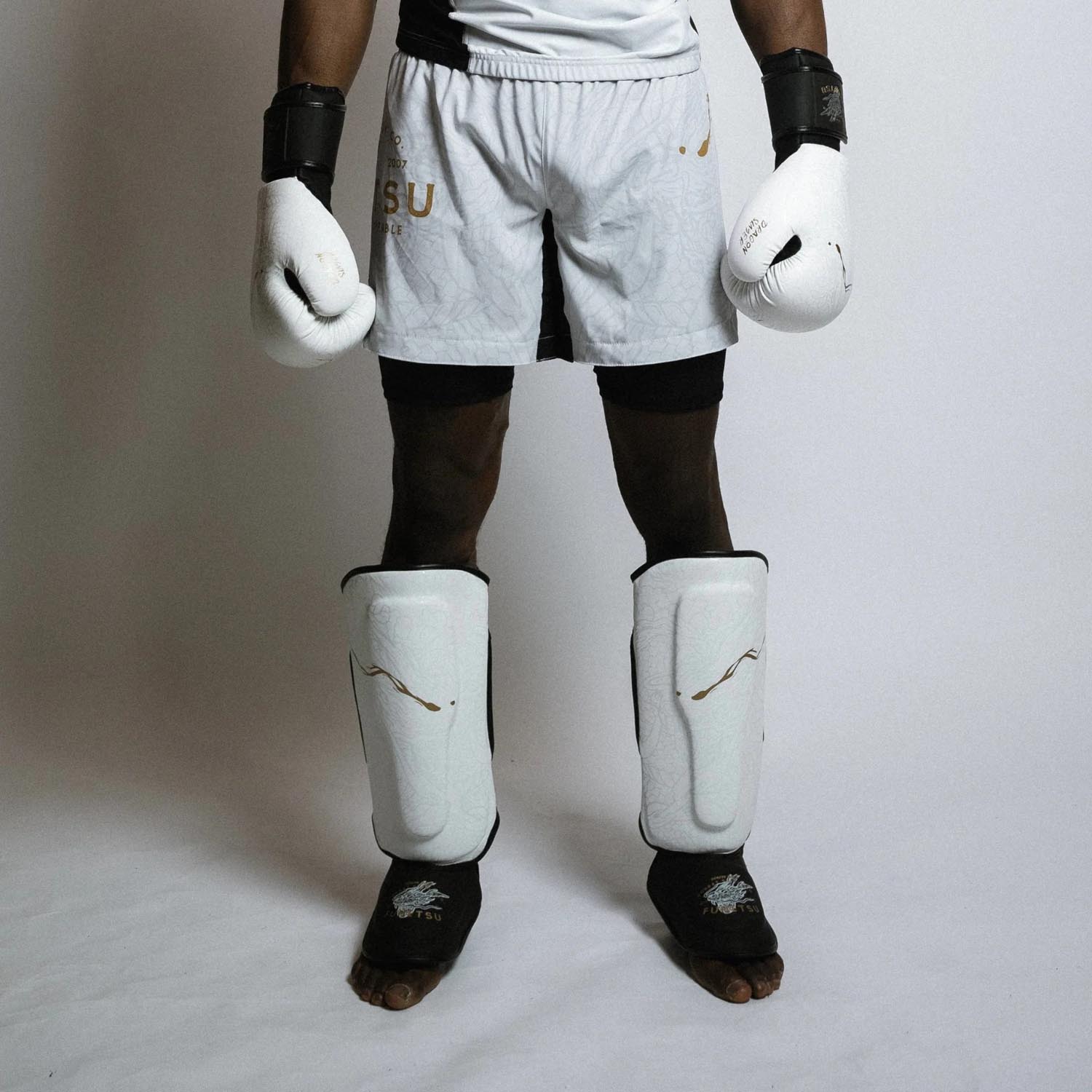 Fumetsu Shin Guards, Dragon Slayer, white-gold, XL