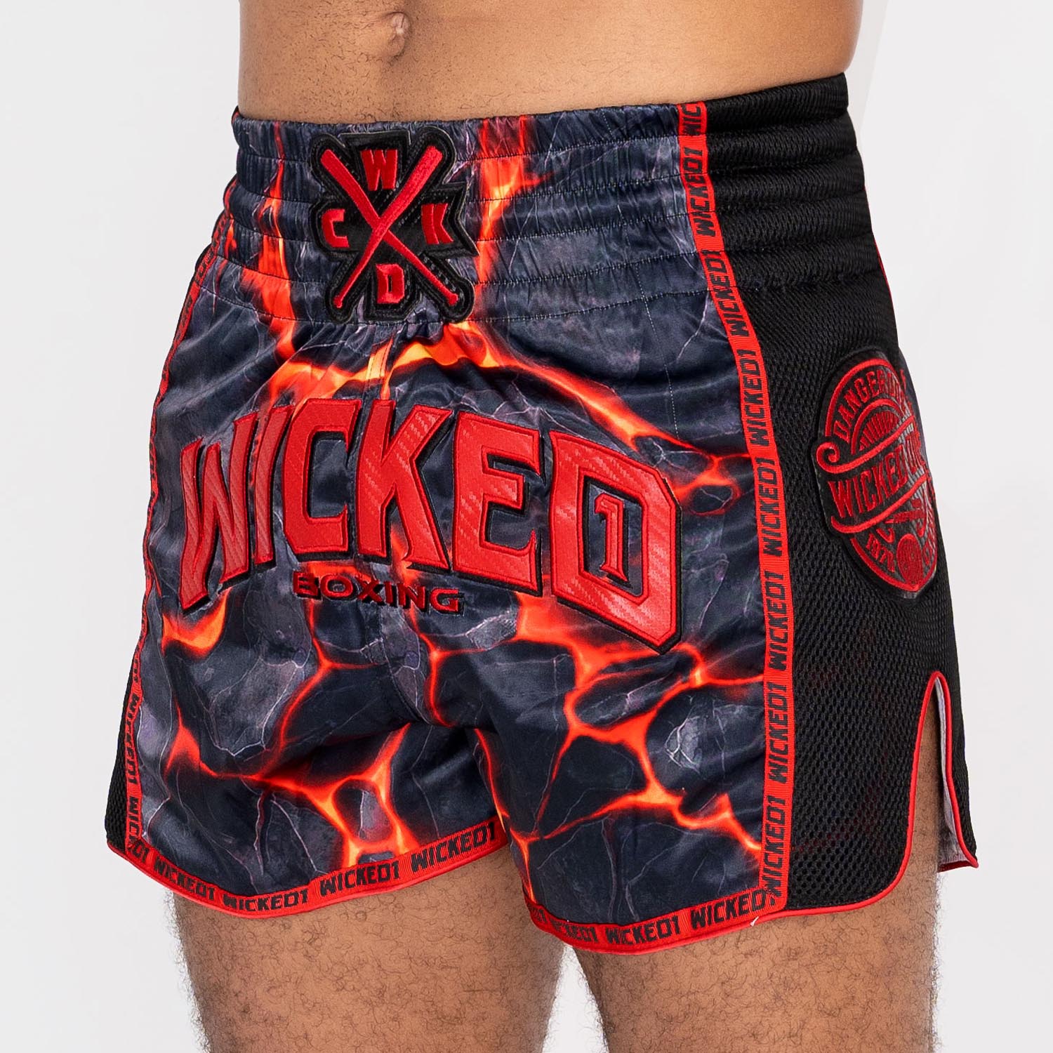 Wicked One Muay Thai Shorts, Magma, schwarz-rot, S