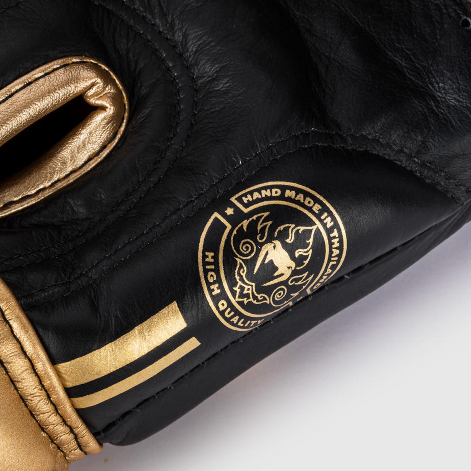 VENUM Boxing Gloves, Power 2.0, black-gold, 16 Oz