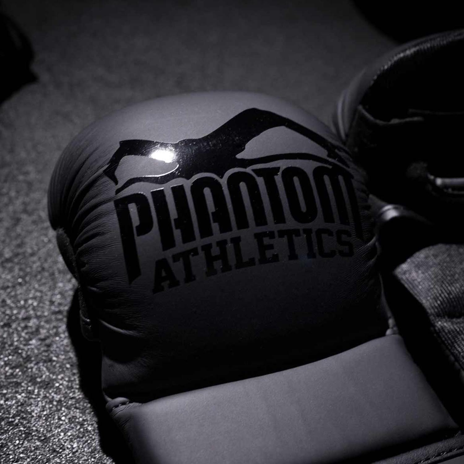 Phantom Athletics MMA Boxing Gloves, Riot, blackout Edition, black, S/M