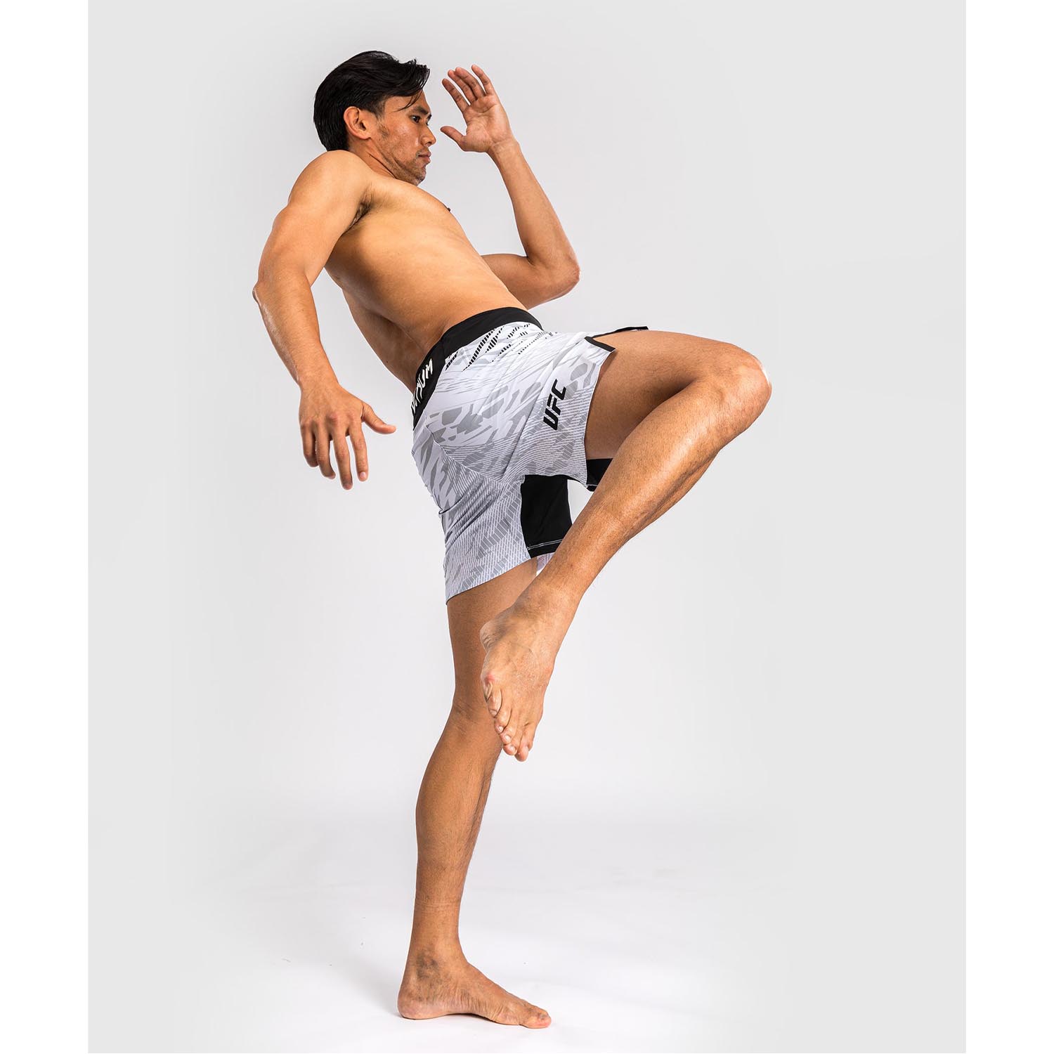 VENUM MMA Fight Shorts, UFC Fusion Authentic Fight Night, Short Fit, white-black, XXL