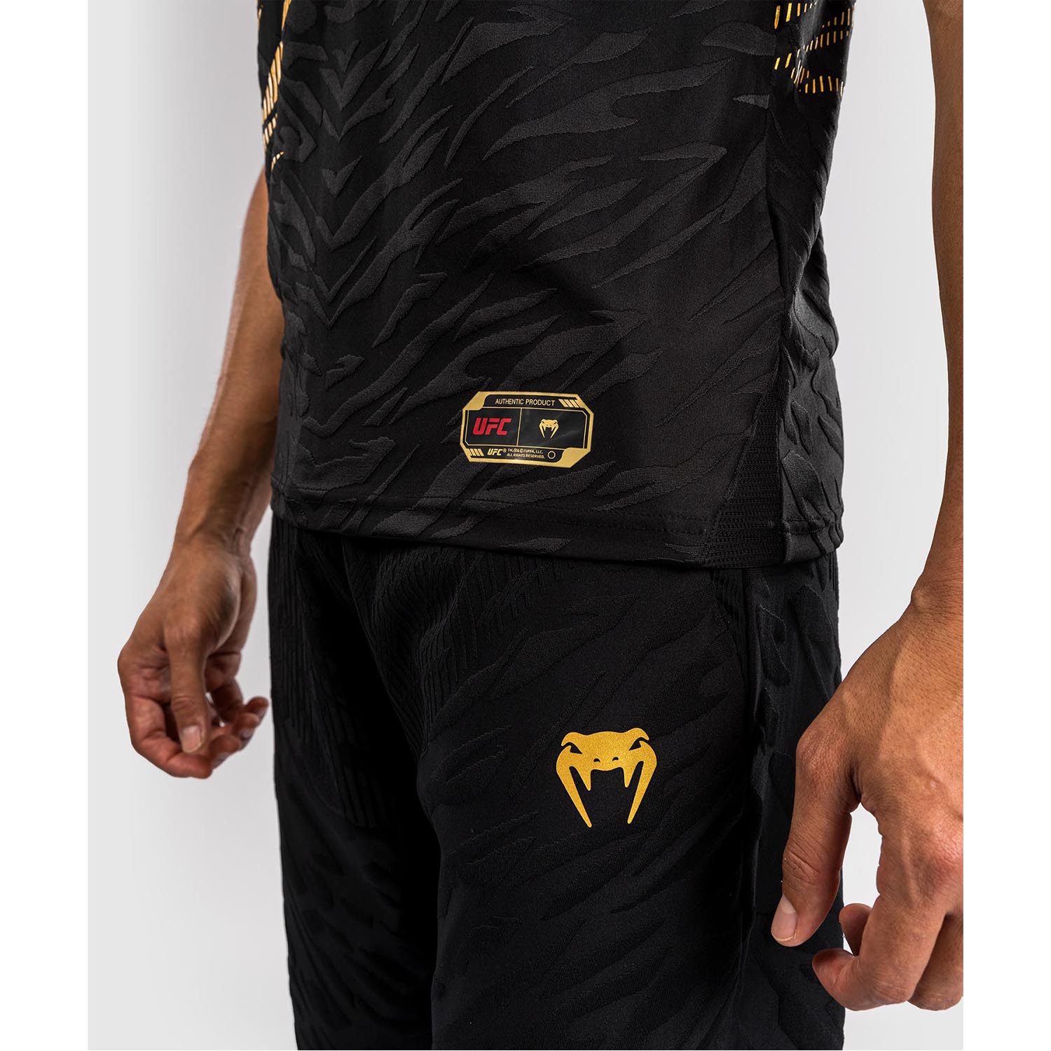 VENUM Dry Tech T-Shirt, UFC Fusion Authentic Fight Night Champion, black-gold, XL