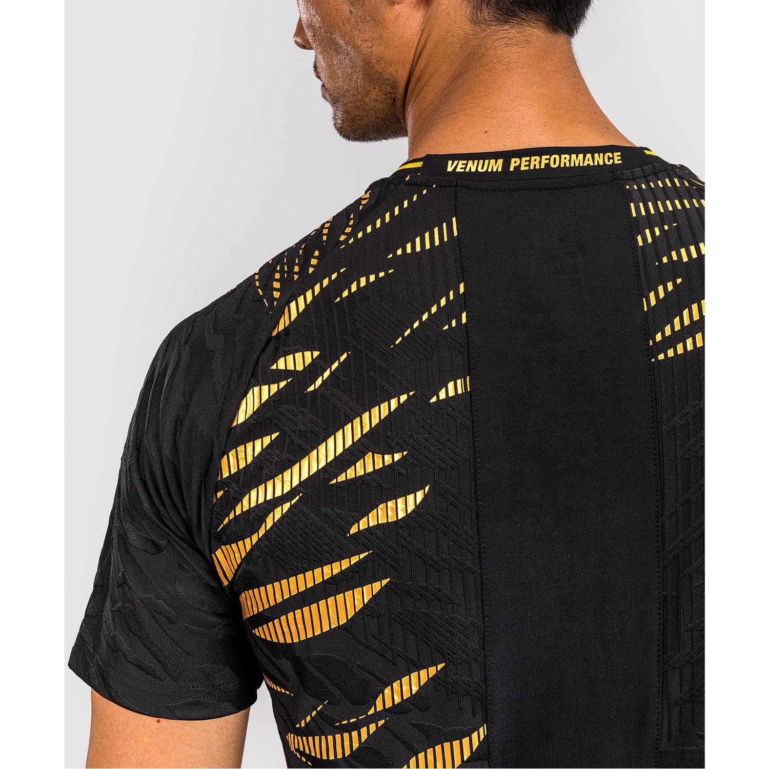 VENUM Dry Tech T-Shirt, UFC Fusion Authentic Fight Night Champion, schwarz-gold, S