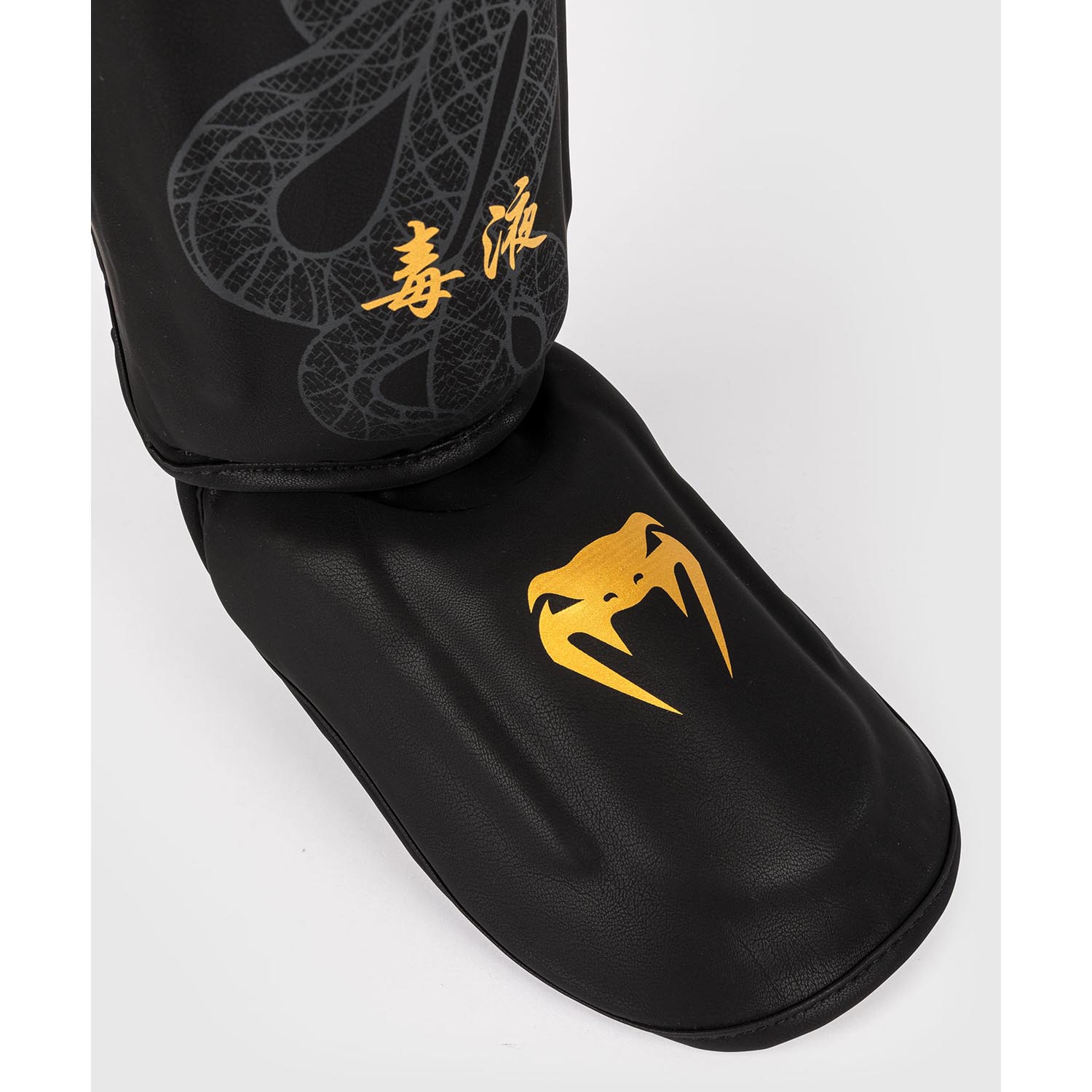 VENUM Shinguards, Serpenti, black-silver-gold, XL