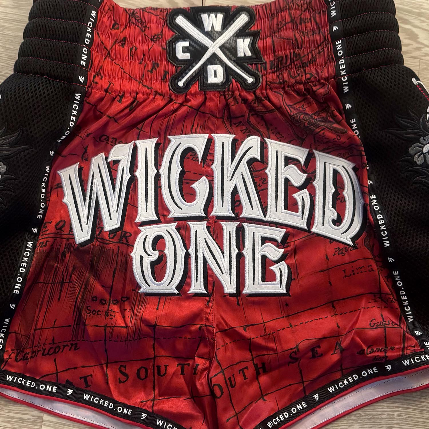 Wicked One Muay Thai Shorts, Hacker, red-black, XXL