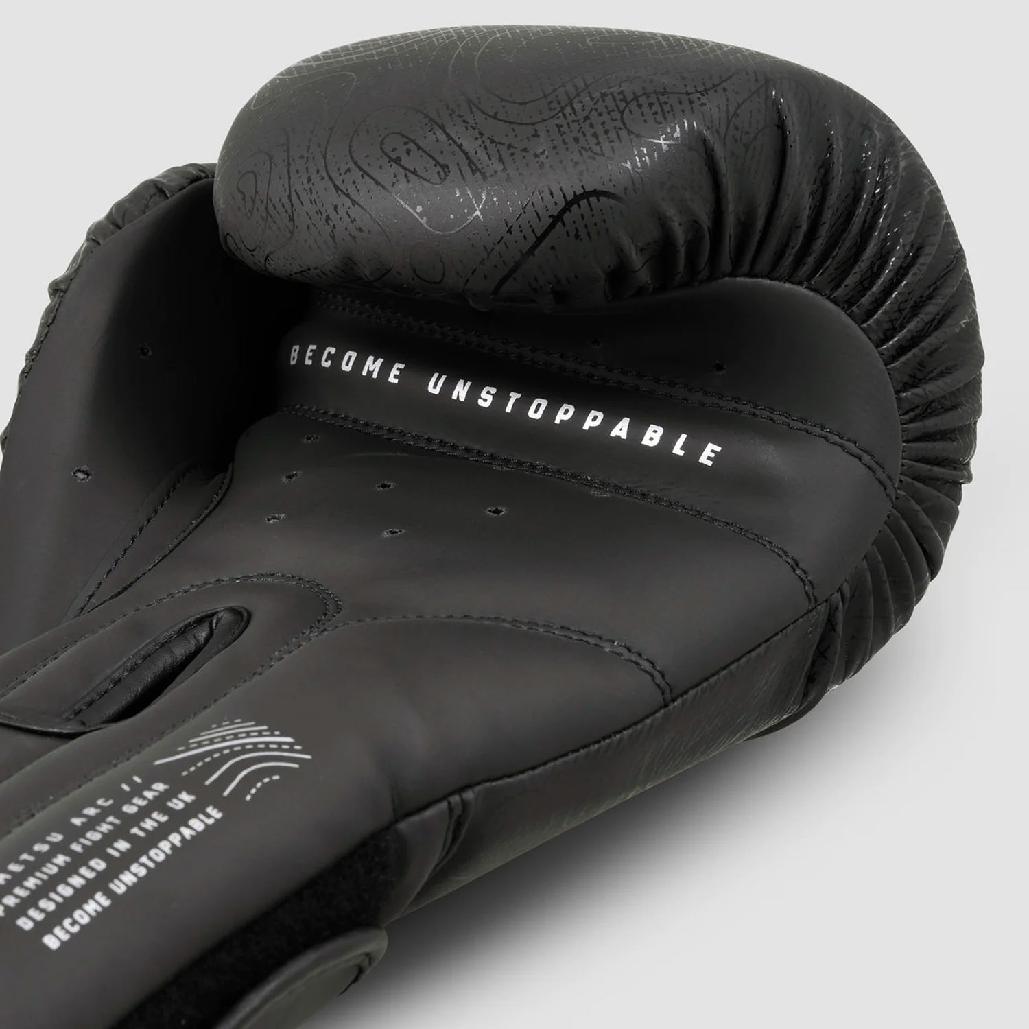 Fumetsu Boxing Gloves, Arc, black-silver, 10 Oz