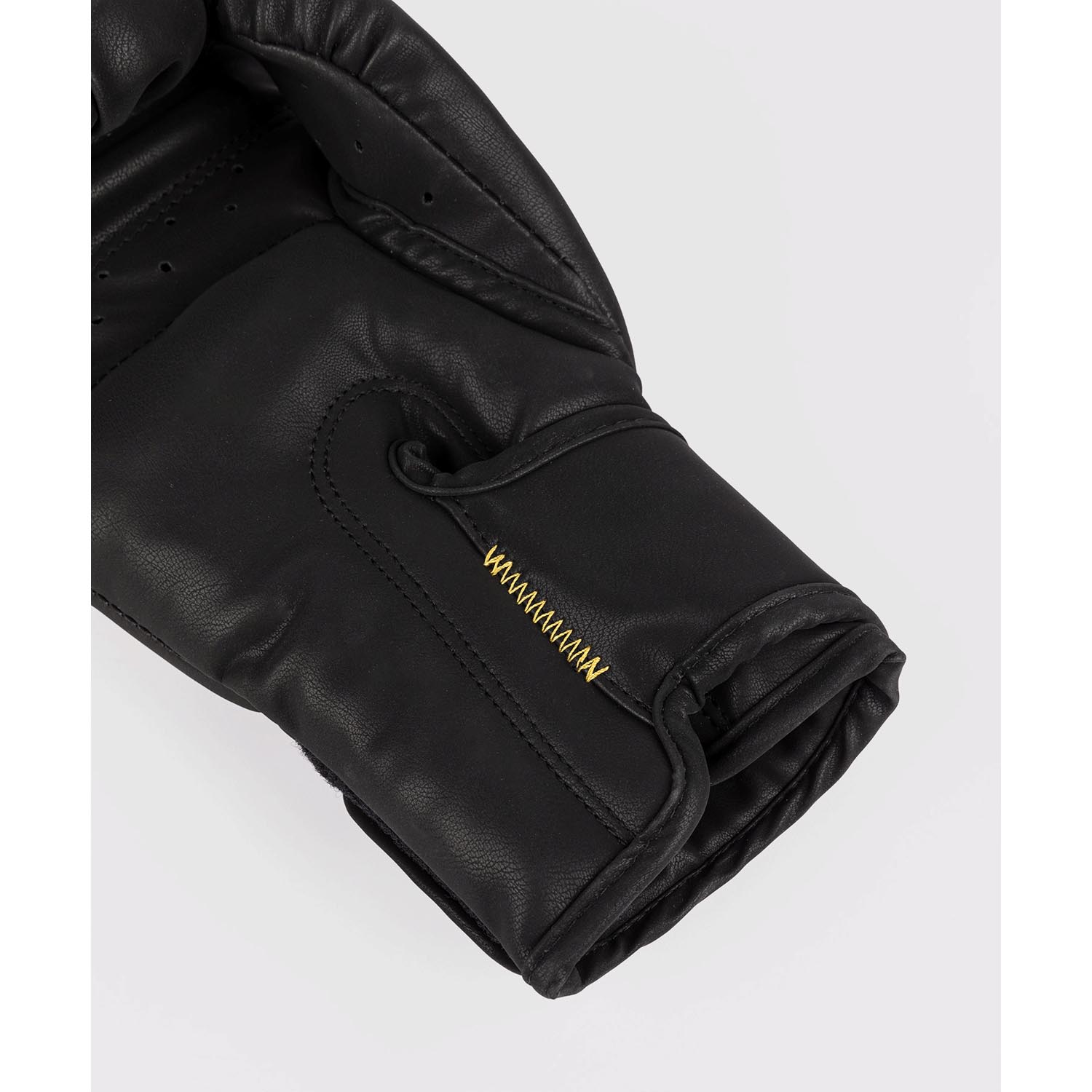 VENUM Boxing Gloves, Serpenti, black-silver-gold, 16 Oz