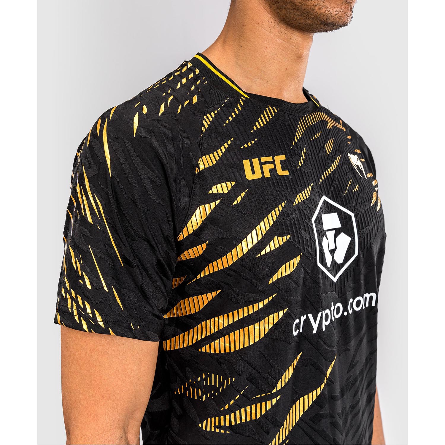 VENUM Dry Tech T-Shirt, UFC Fusion Authentic Fight Night Champion, schwarz-gold, S