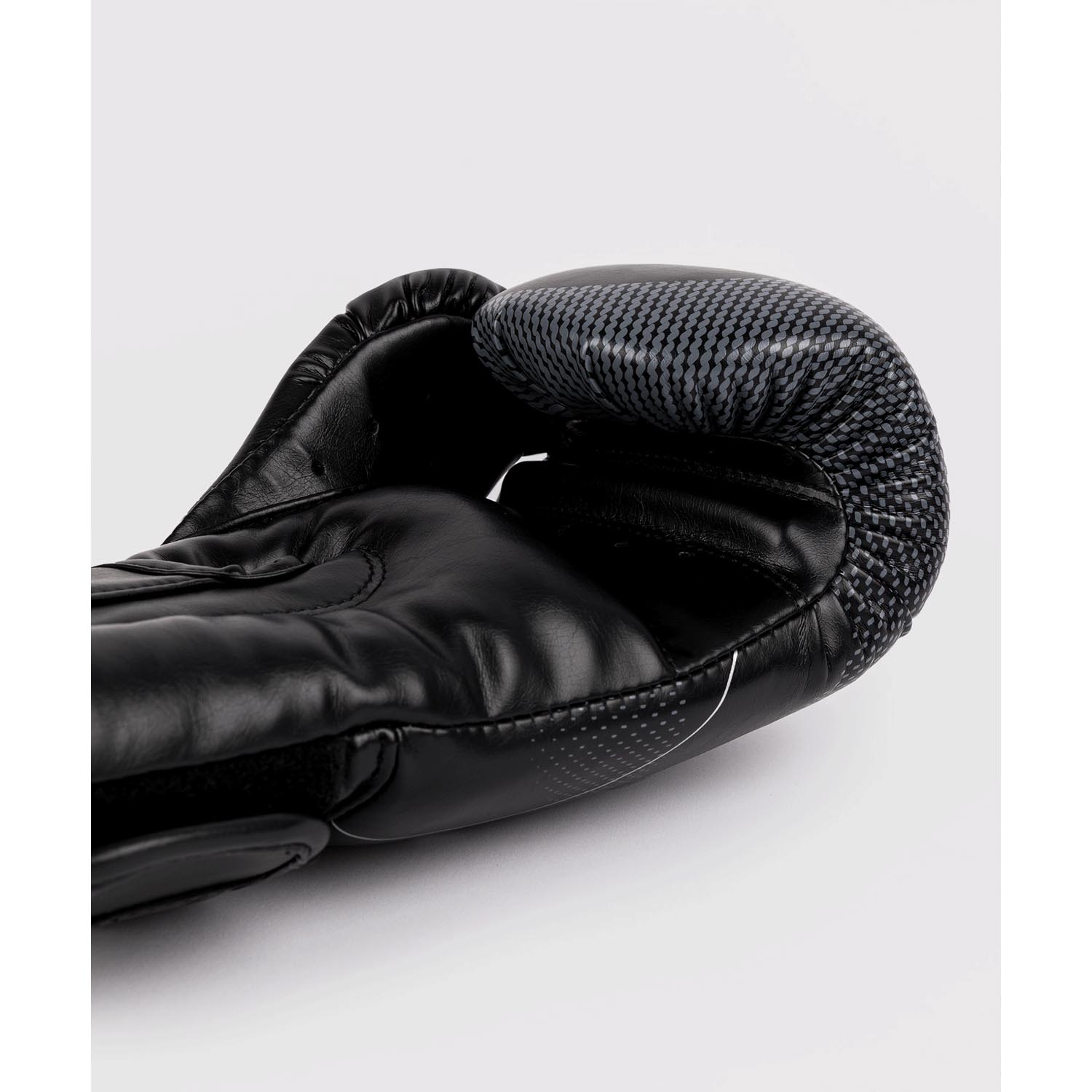 VENUM Boxing Gloves, Nexus, black-silver, 16 Oz