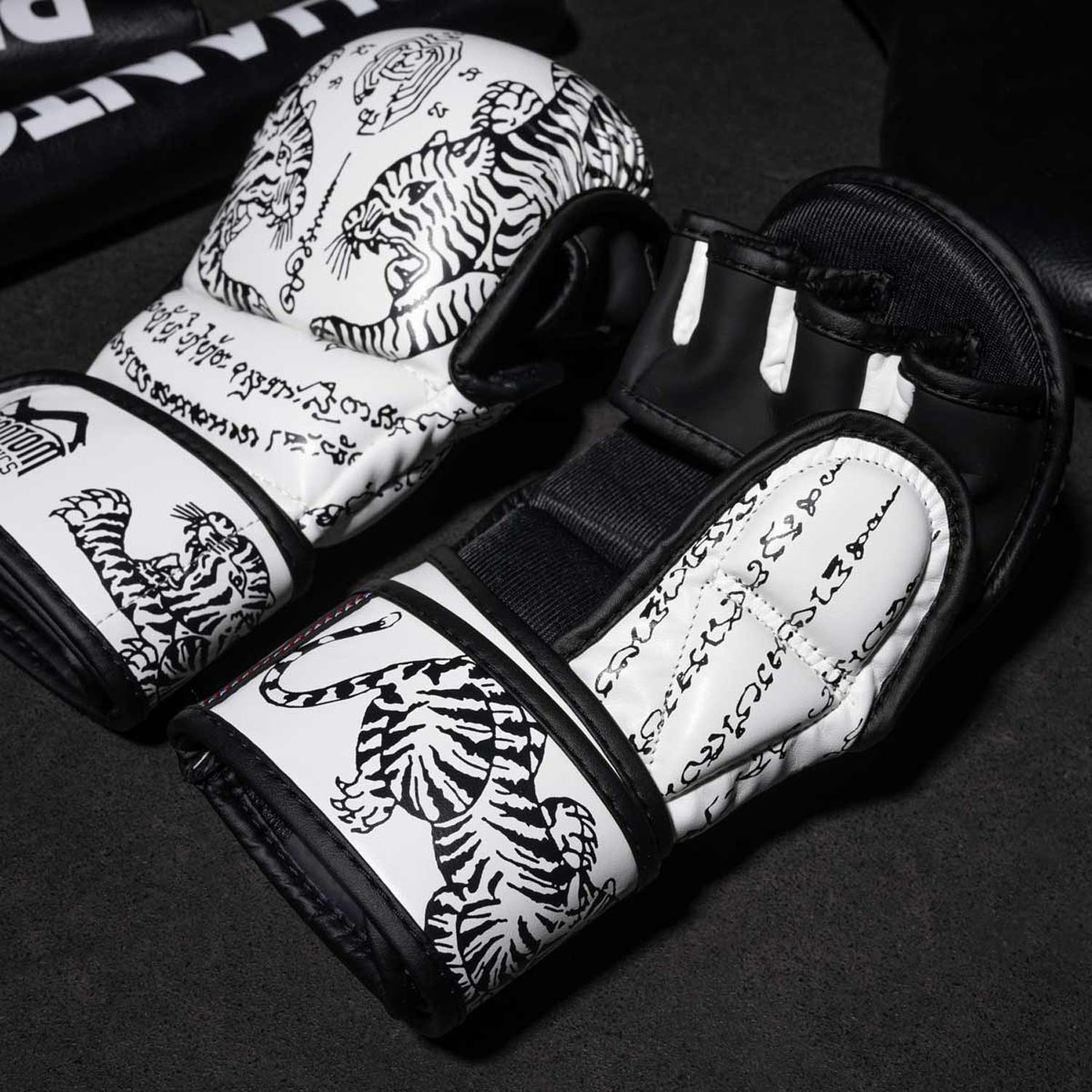 Phantom Athletics MMA Sparring Gloves, Muay Thai, white, S/M
