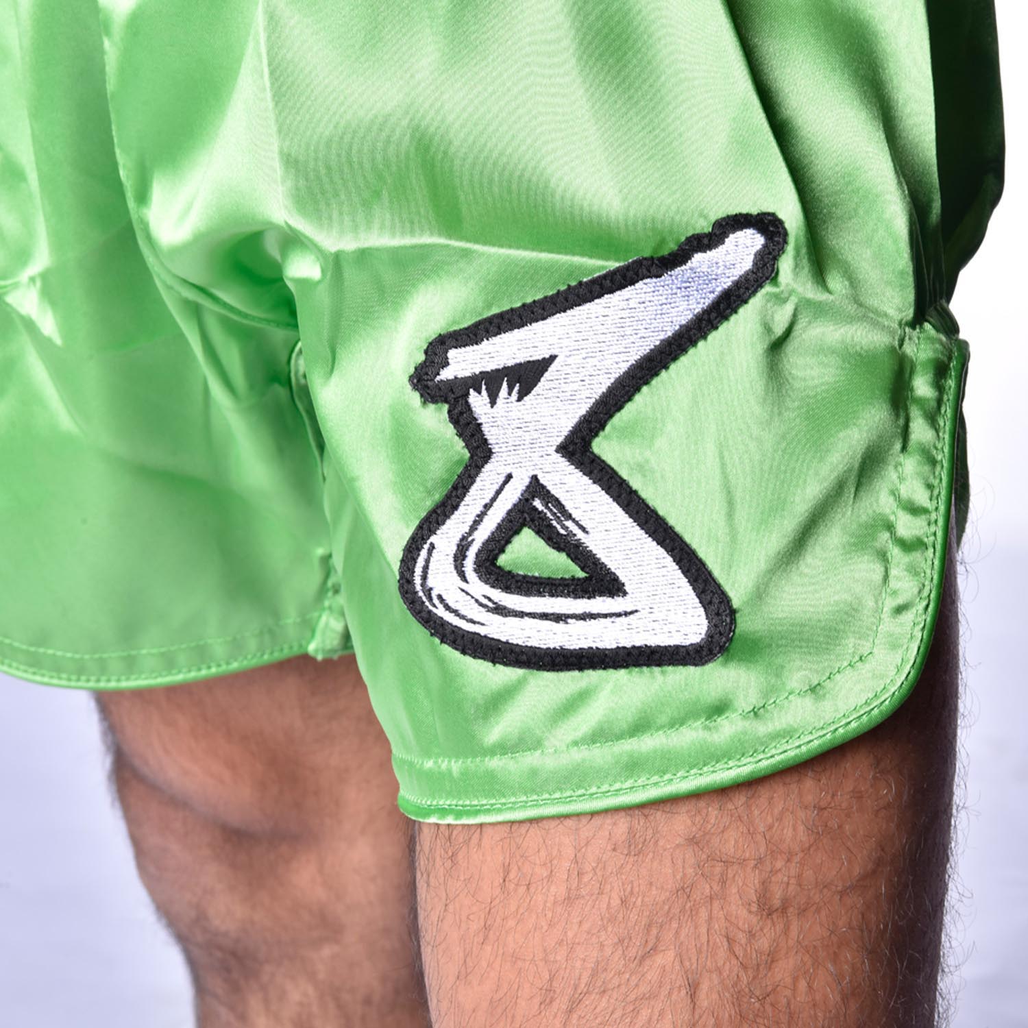 8 WEAPONS Strike Shorts, green, XXL