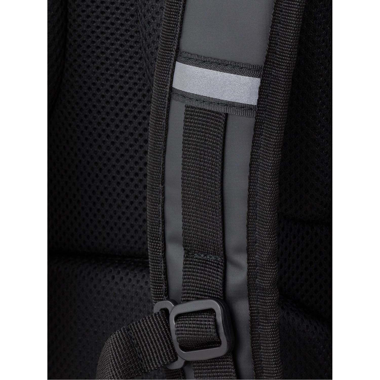 MANTO Backpack, New York Reflectiv, black
