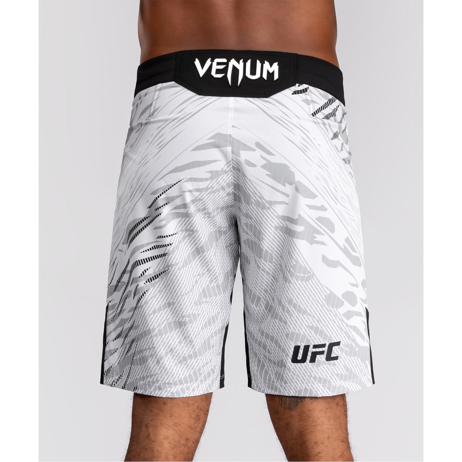 VENUM MMA Fight Shorts, UFC Fusion Authentic Fight Night, Long Fit, white-black, XL