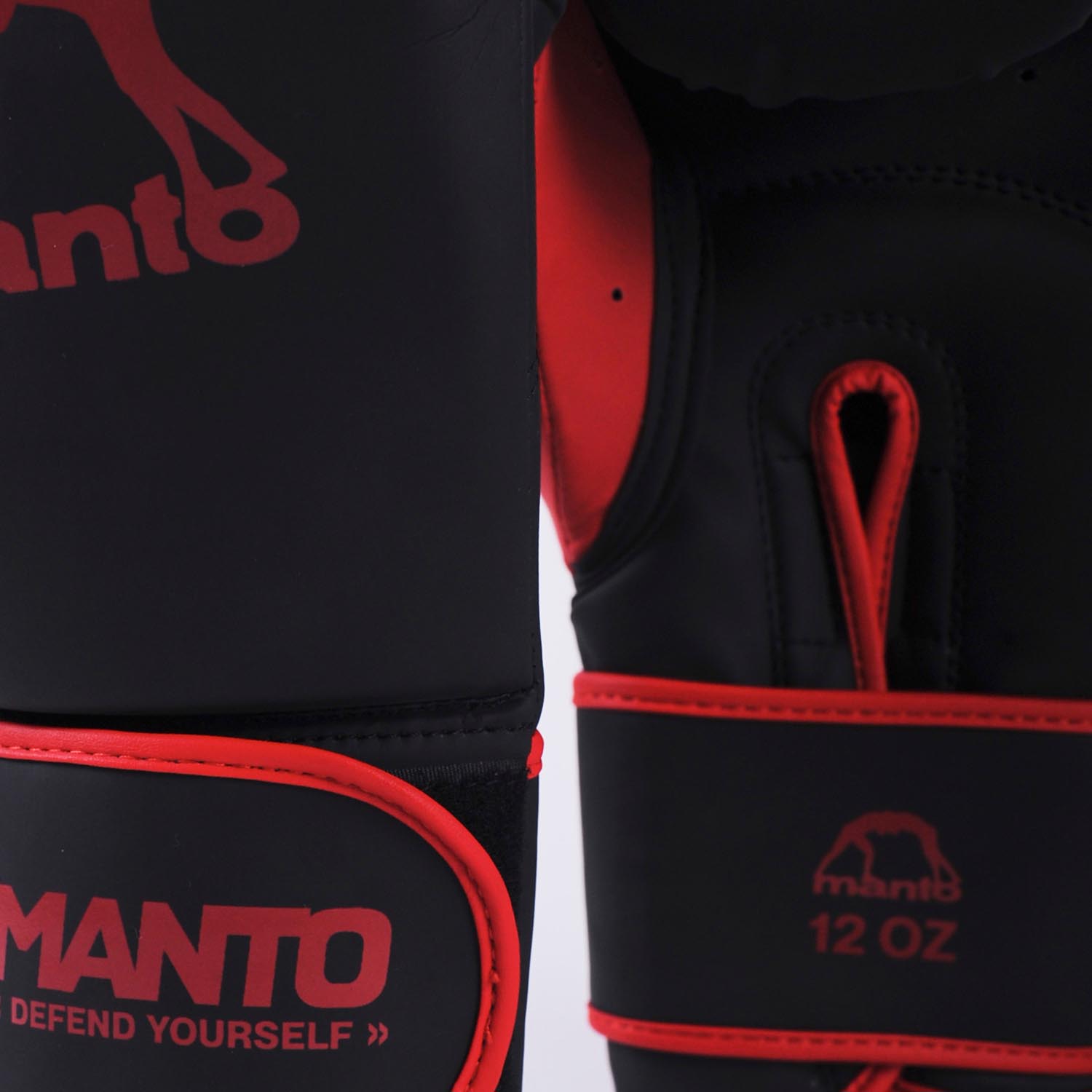 MANTO Boxing Gloves, Essential, black-red, 10 Oz