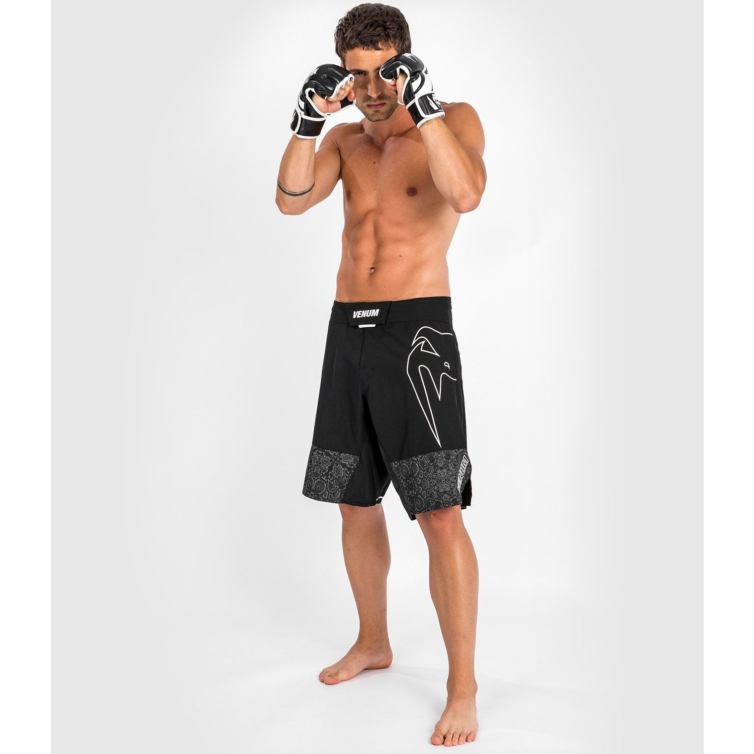 Venum MMA Fight Shorts, Light 4.0 schwarz-weiß, S