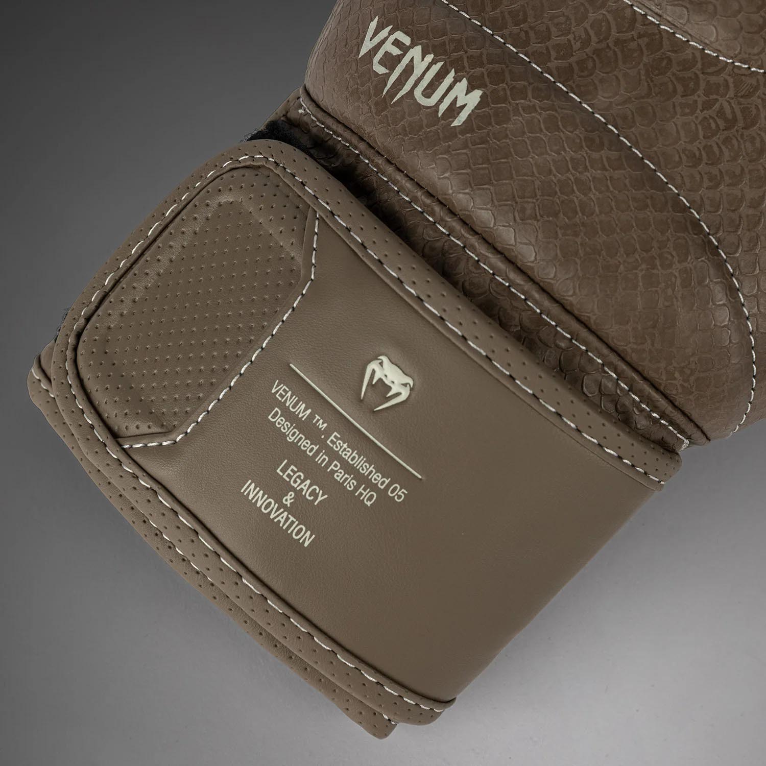 VENUM Boxing Gloves, Impact Evo Scales, brown, 16 Oz