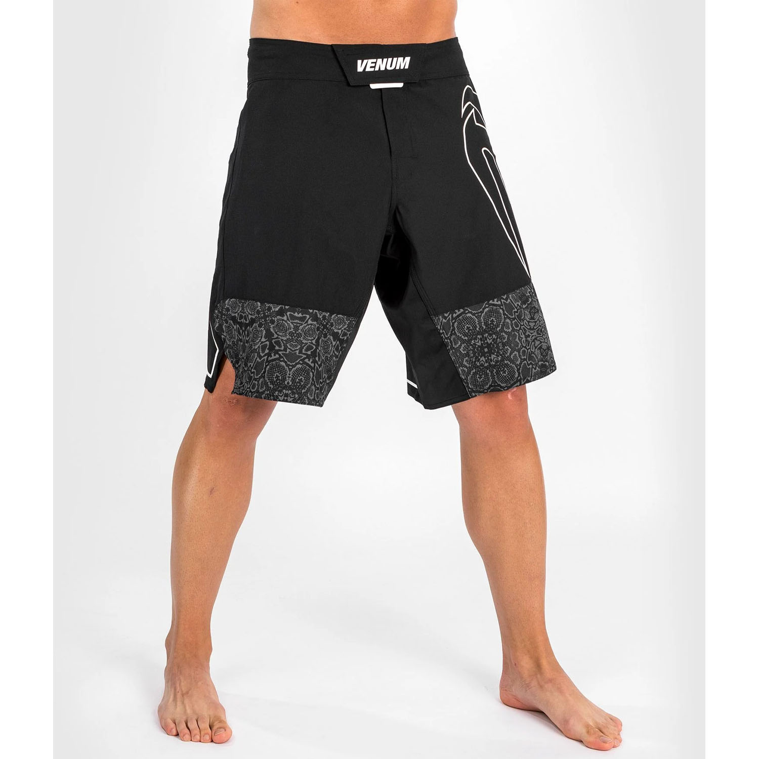 Venum MMA Fight Shorts, Light 4.0 schwarz-weiß, S