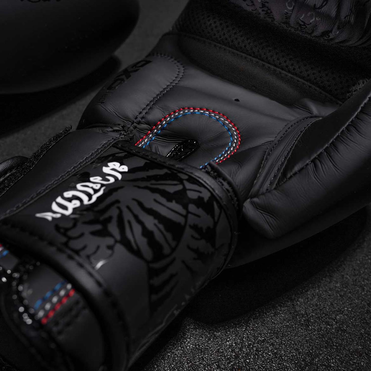 Phantom Athletics Boxing Gloves, Muay Thai, black