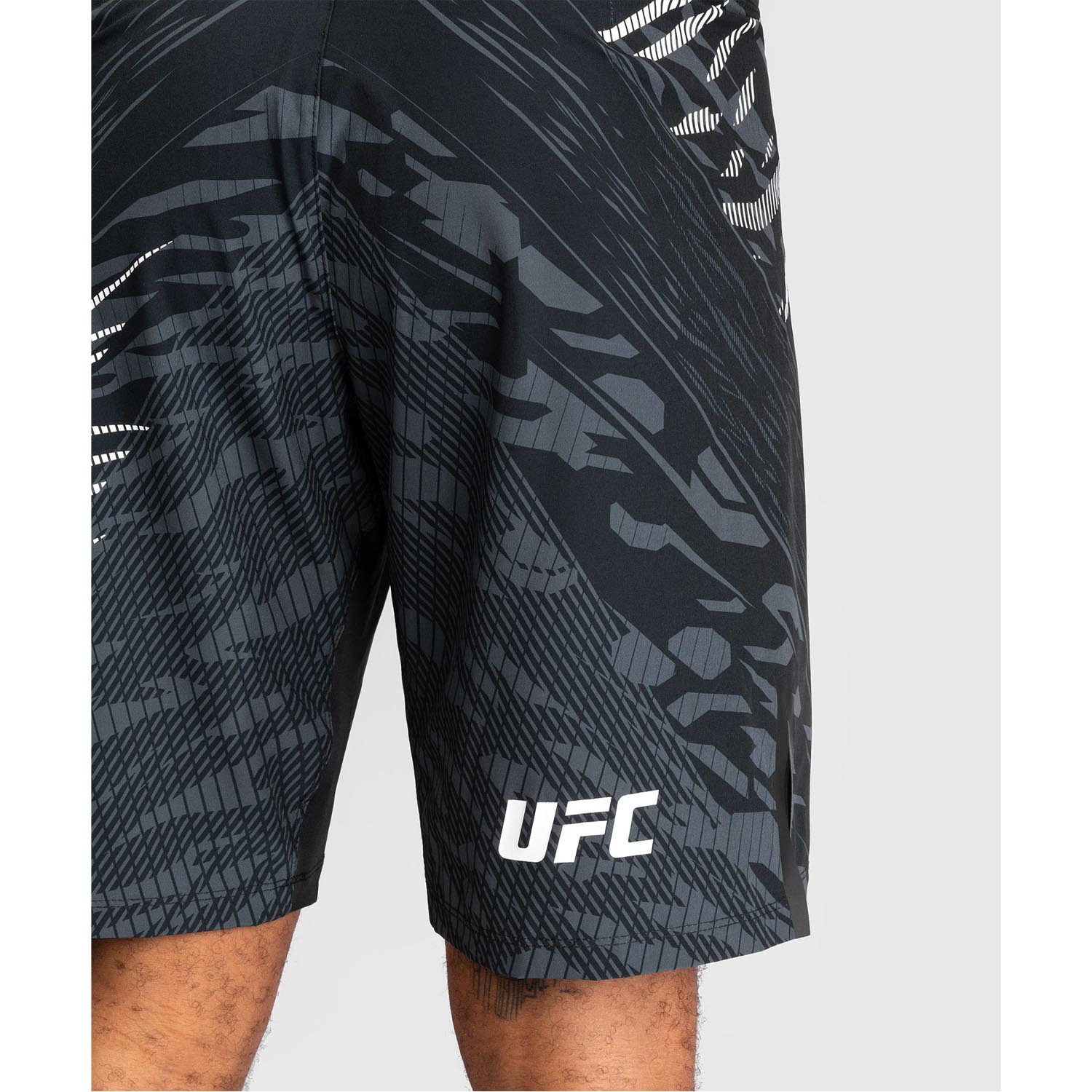 VENUM MMA Fight Shorts, UFC Fusion Authentic Fight Night, Long Fit, black-white, M