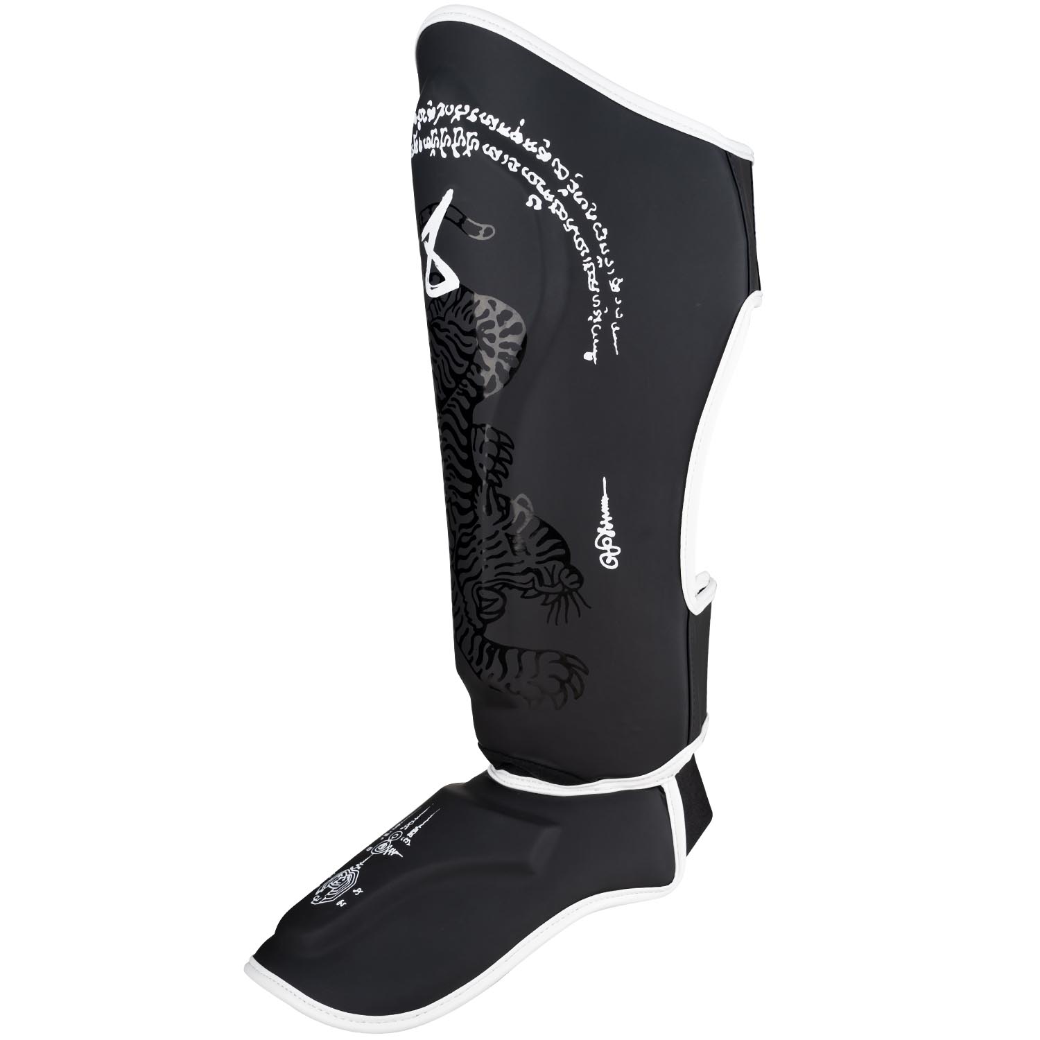 8 WEAPONS Schienbeinschoner, Sak Yant Big Tiger, schwarz-matt, S