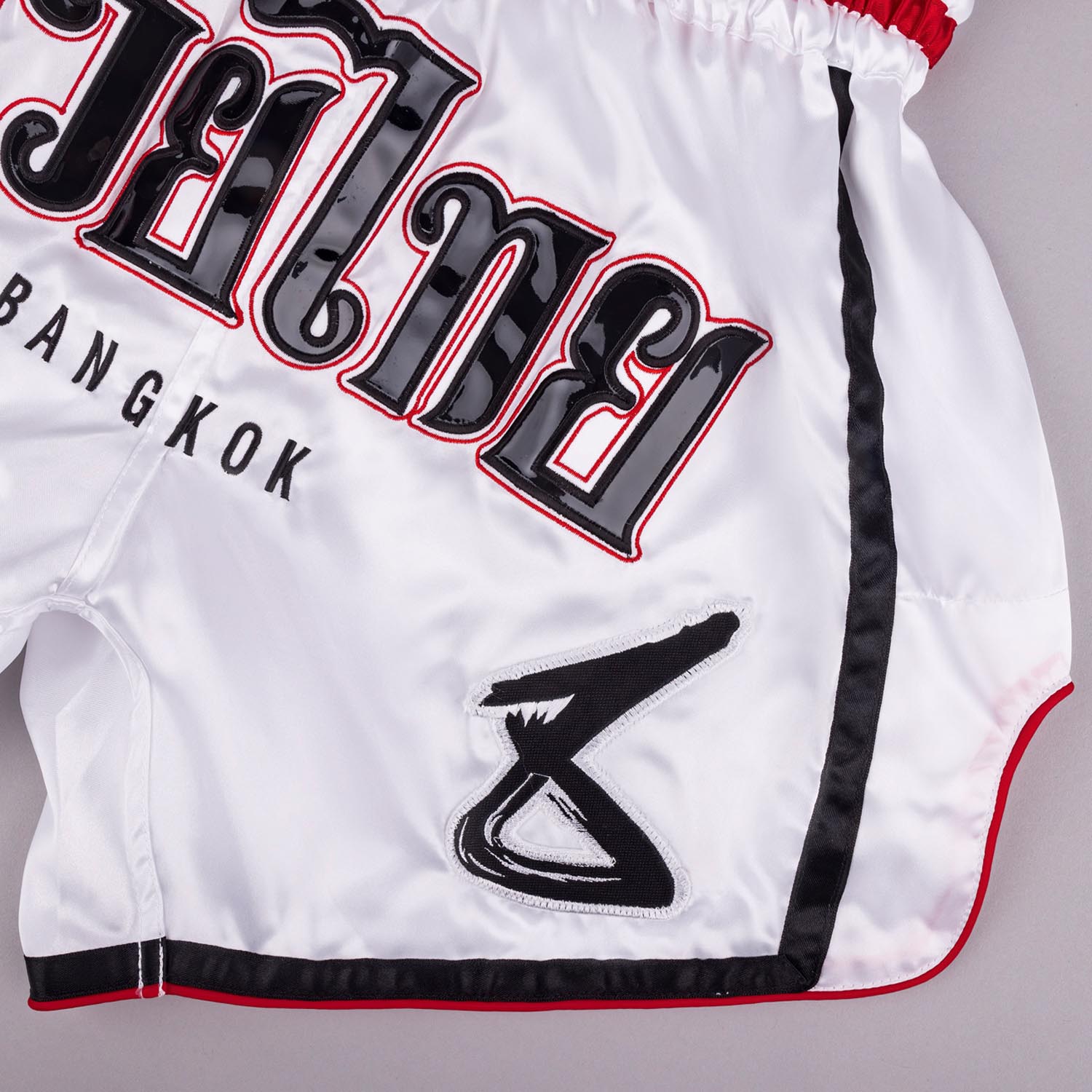 8 WEAPONS Muay Thai Shorts, Bangkok, white-black, XXL