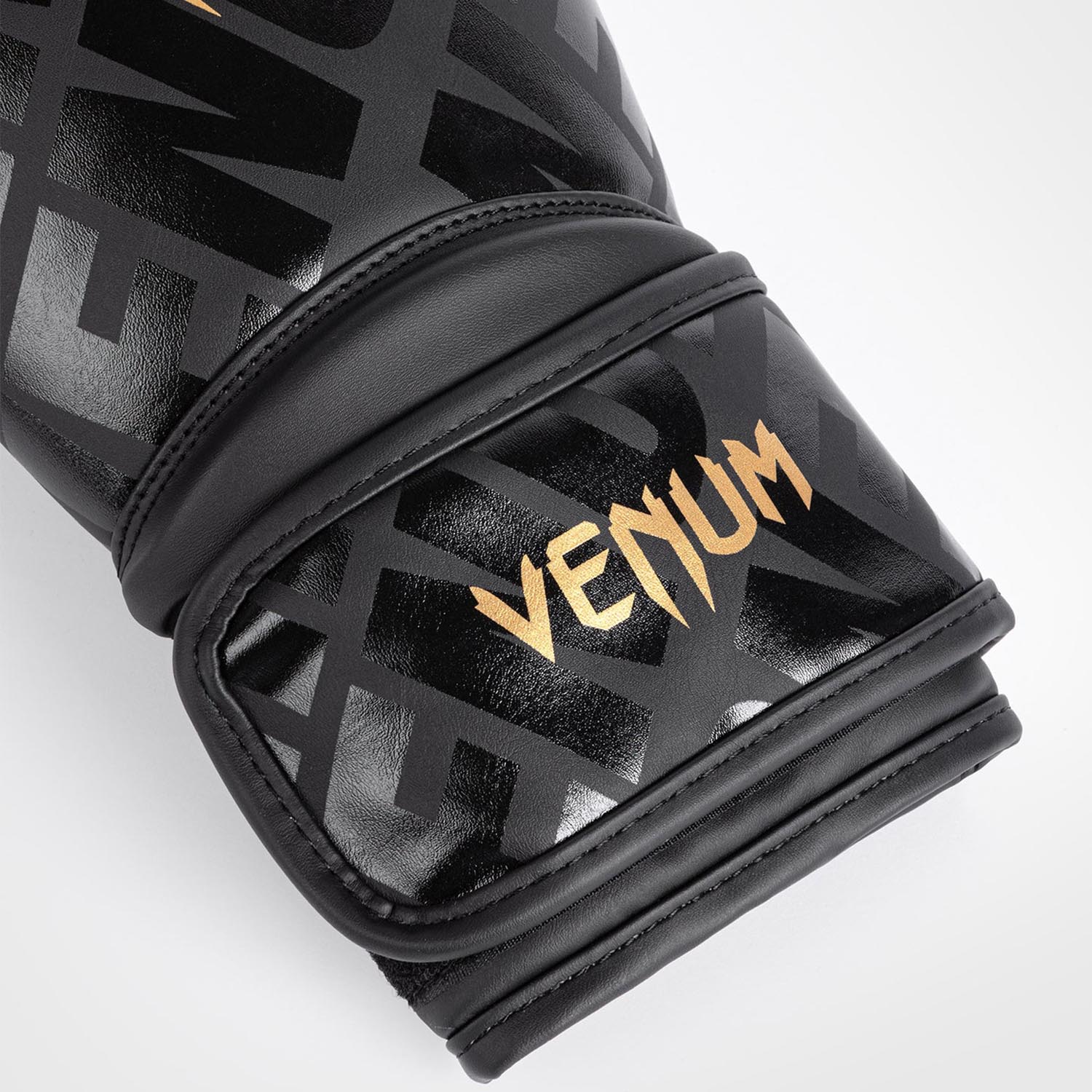 VENUM Boxing Gloves, Contender 1.5 XT, black-gold, 12 Oz
