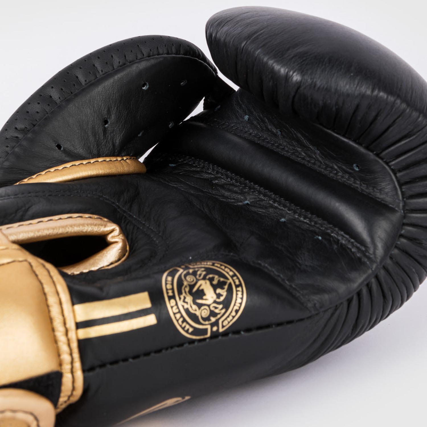VENUM Boxing Gloves, Power 2.0, black-gold, 16 Oz