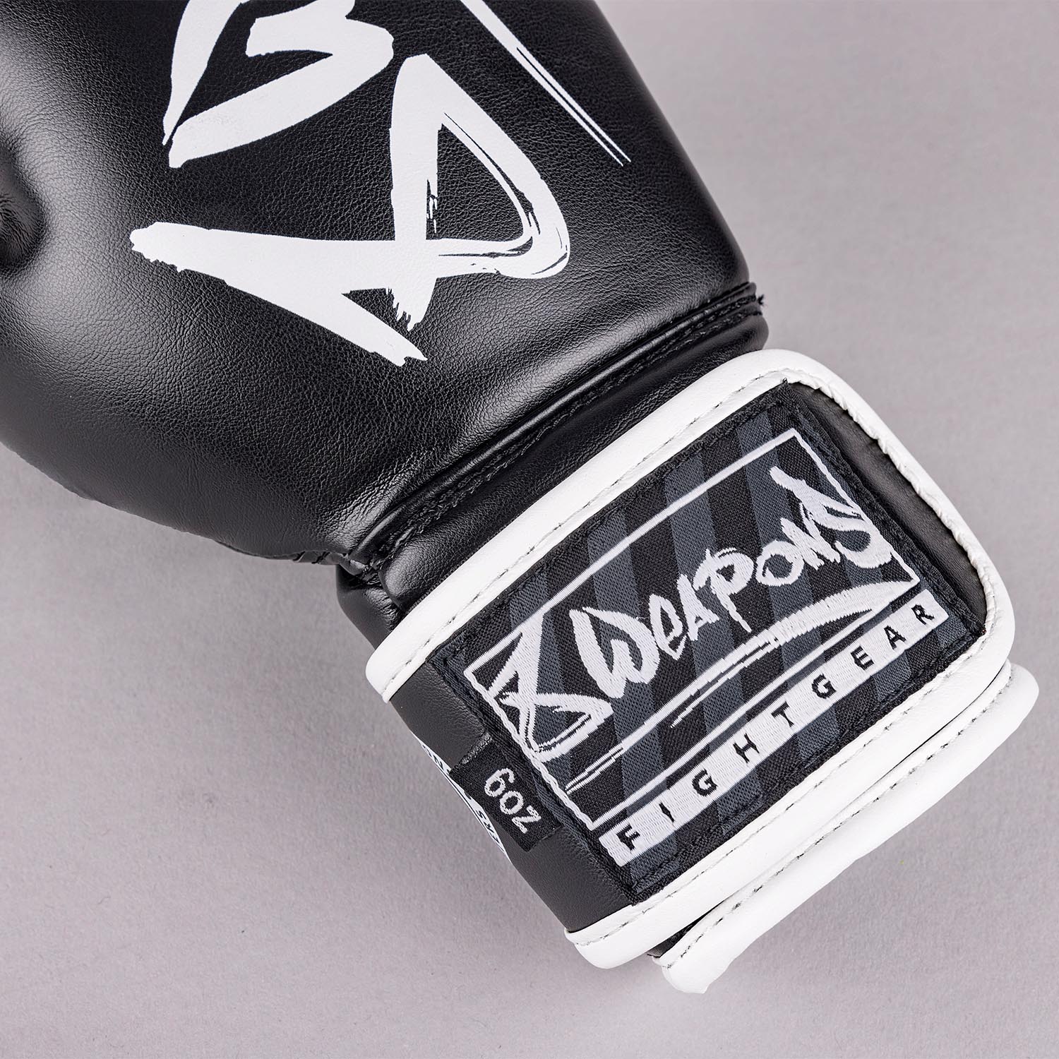 8 WEAPONS Boxing Gloves, Kids, Unlimited 2.0, black-white, 8 Oz