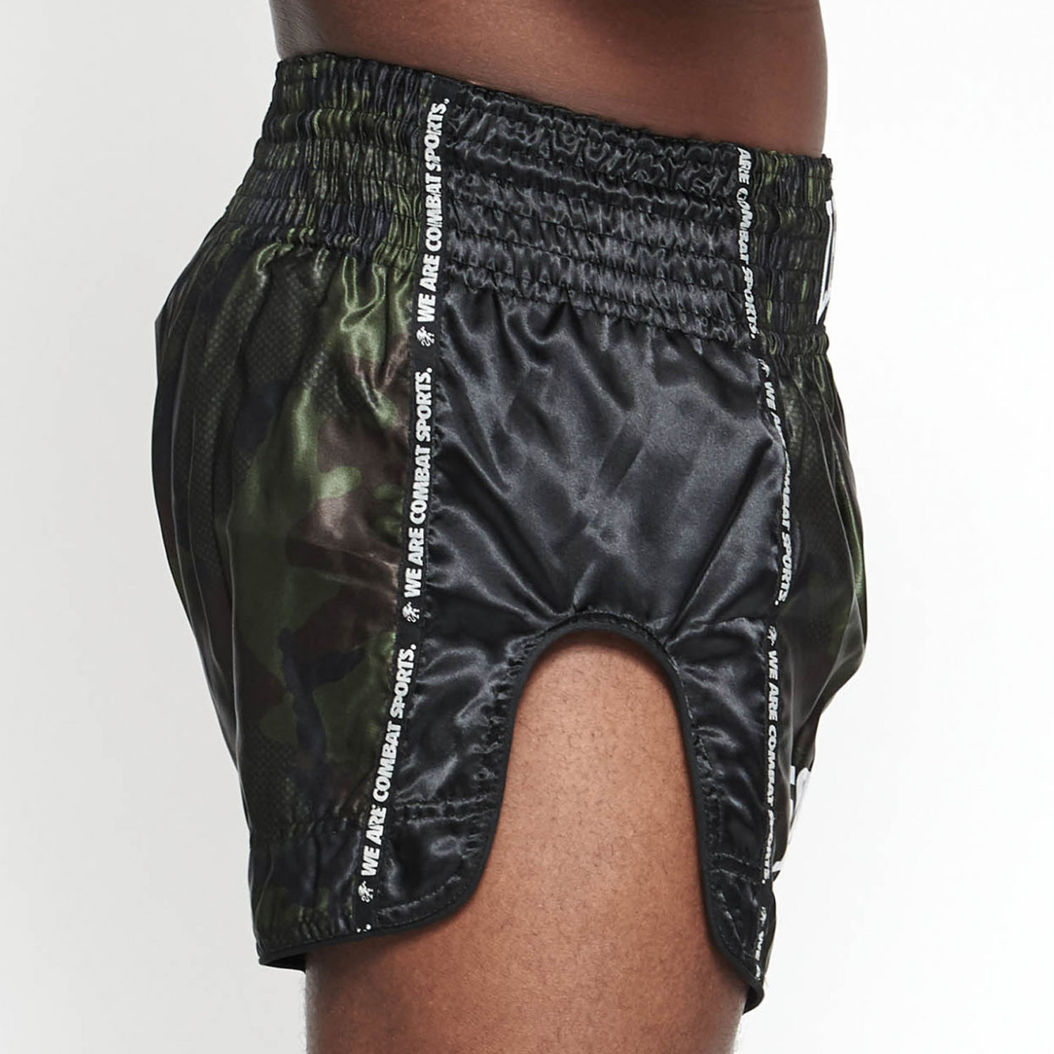 LEONE Muay Thai Shorts, AB961, camo-grün, M