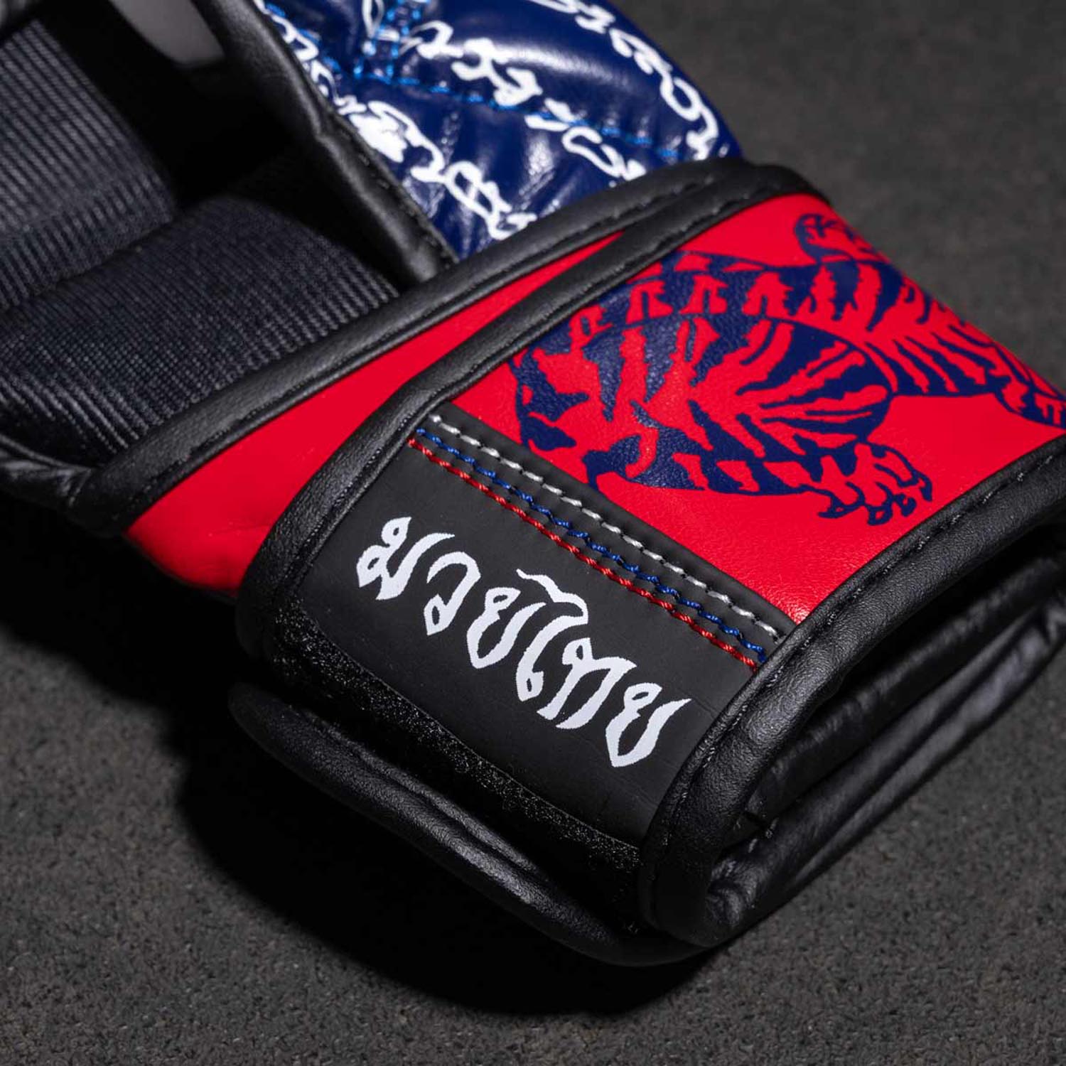 Phantom Athletics MMA Sparring Gloves, Muay Thai, blue