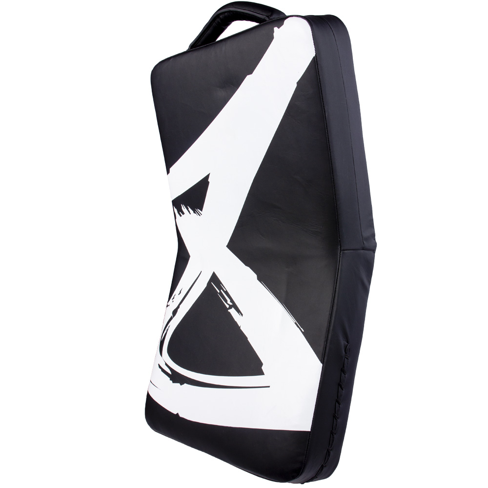 8 WEAPONS Kick Shield, Strike, black