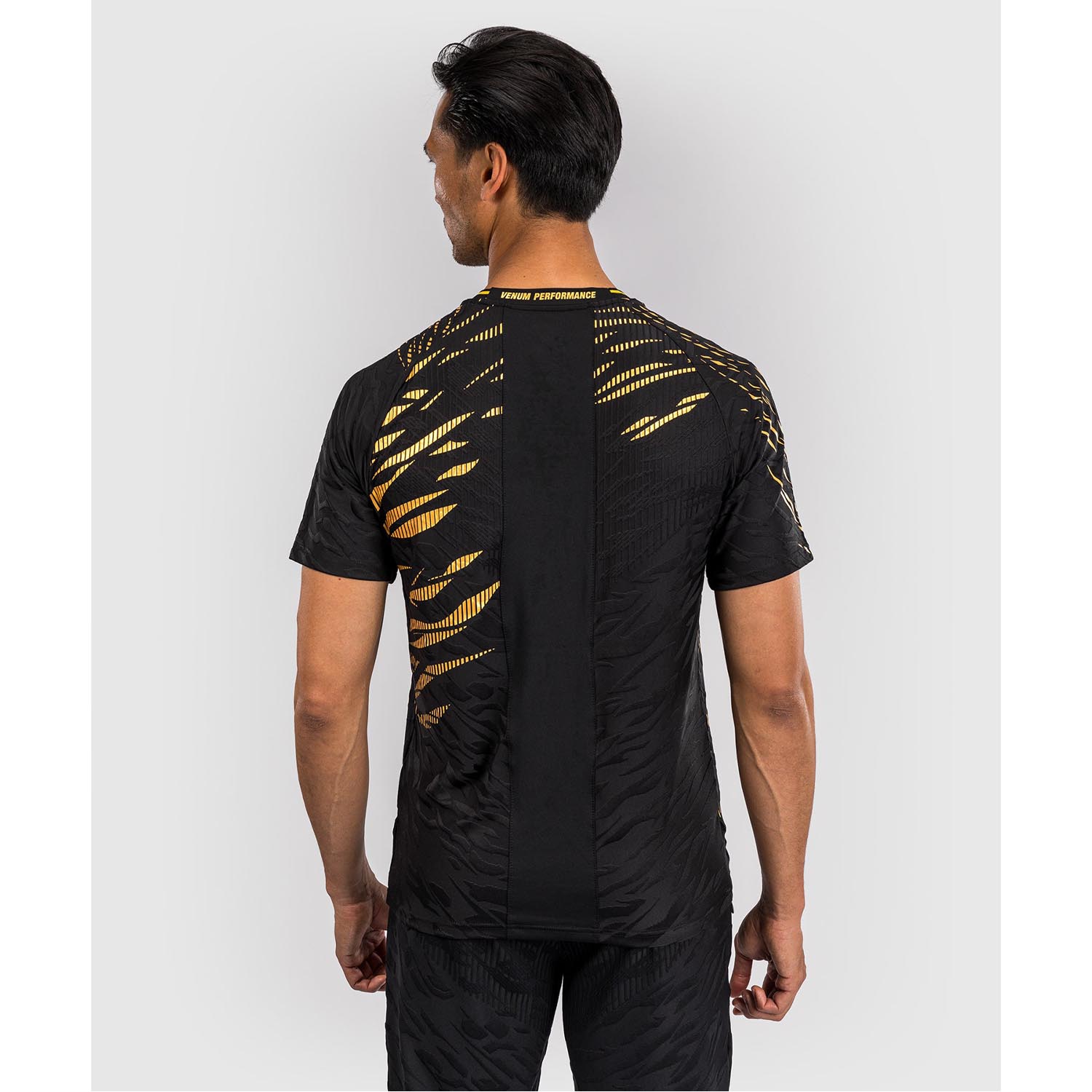 VENUM Dry Tech T-Shirt, UFC Fusion Authentic Fight Night Champion, schwarz-gold, S