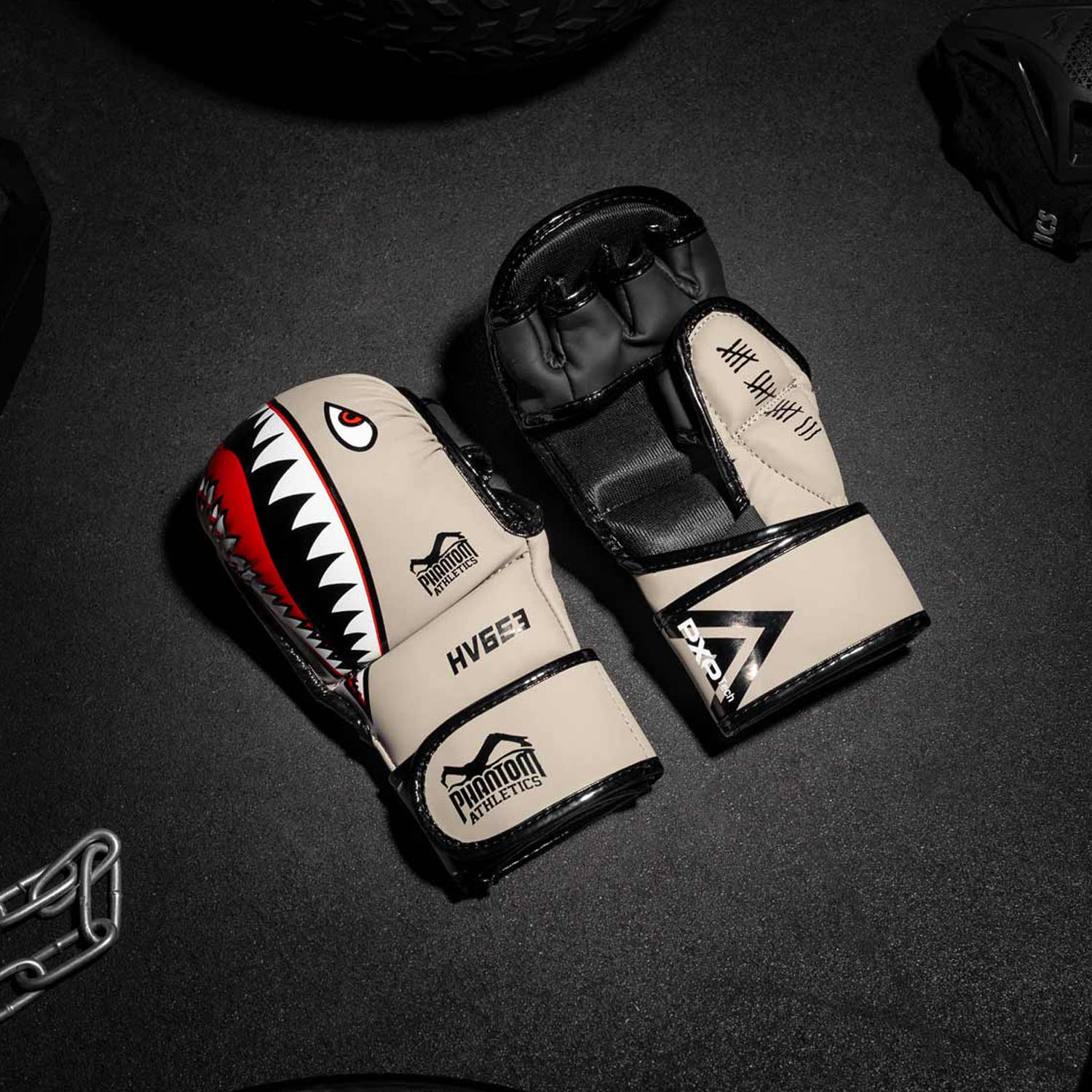 Phantom Athletics MMA Sparring Gloves, Fight Squad, sand, S/M