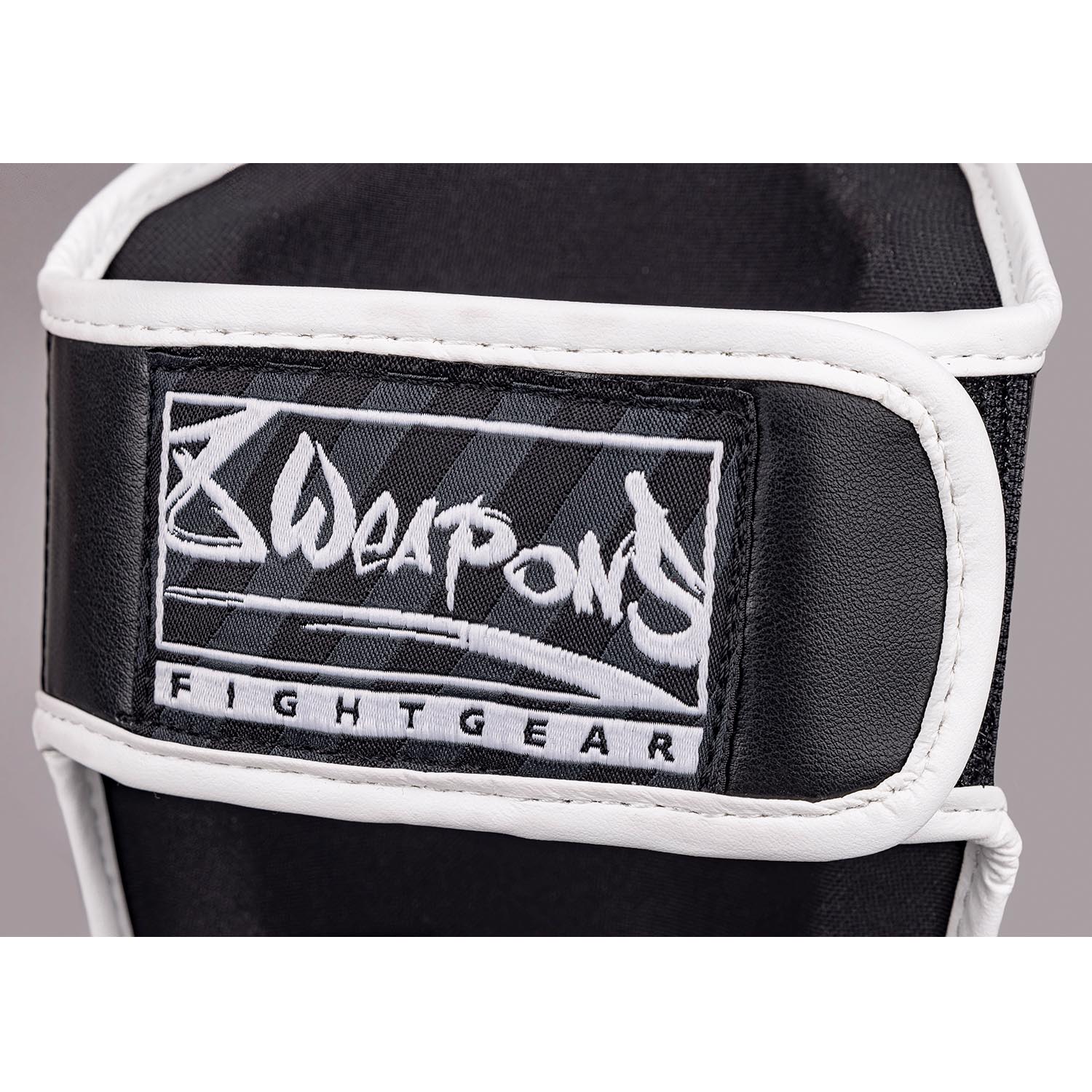 8 WEAPONS Shin Guards, Kids, Unlimited 2.0, black-white, L/XL