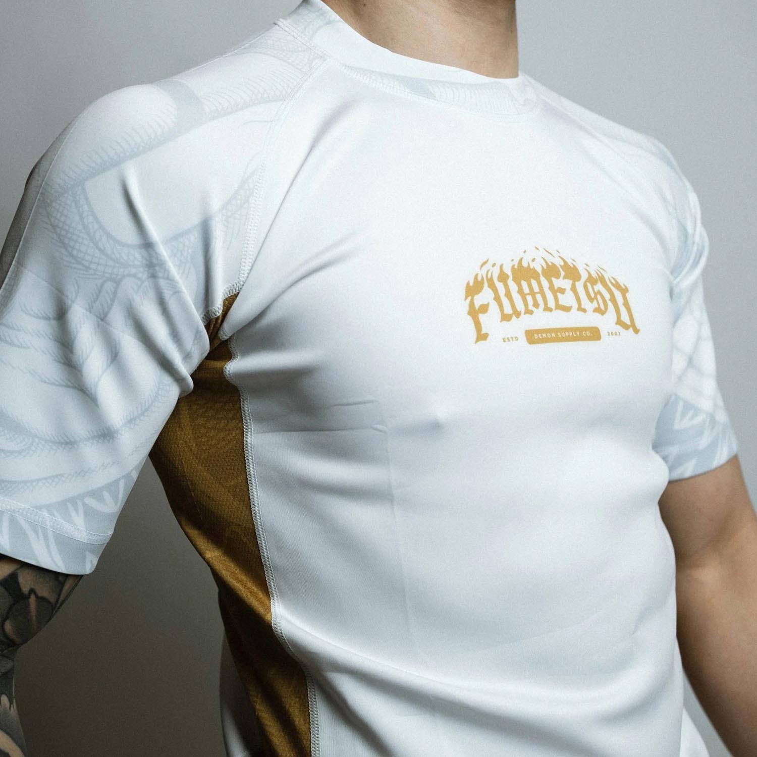 Fumetsu Rashguard, S/S, Oni, white-gold, XXL