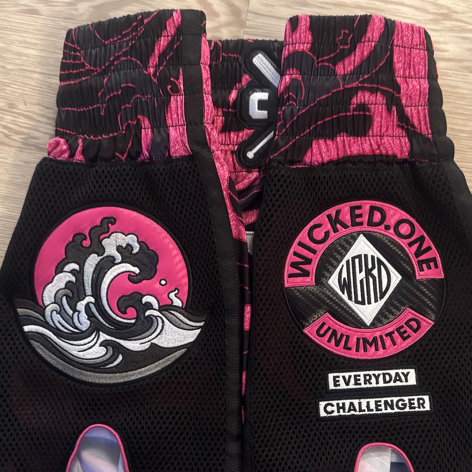 Wicked One Muay Thai Shorts, Hurricane, black-rose, XXL