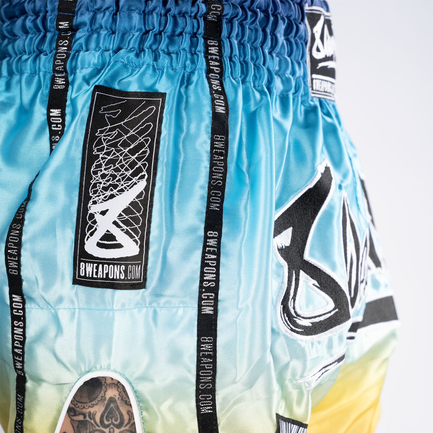 8 WEAPONS Muay Thai Shorts, Vivo Sunrise, S