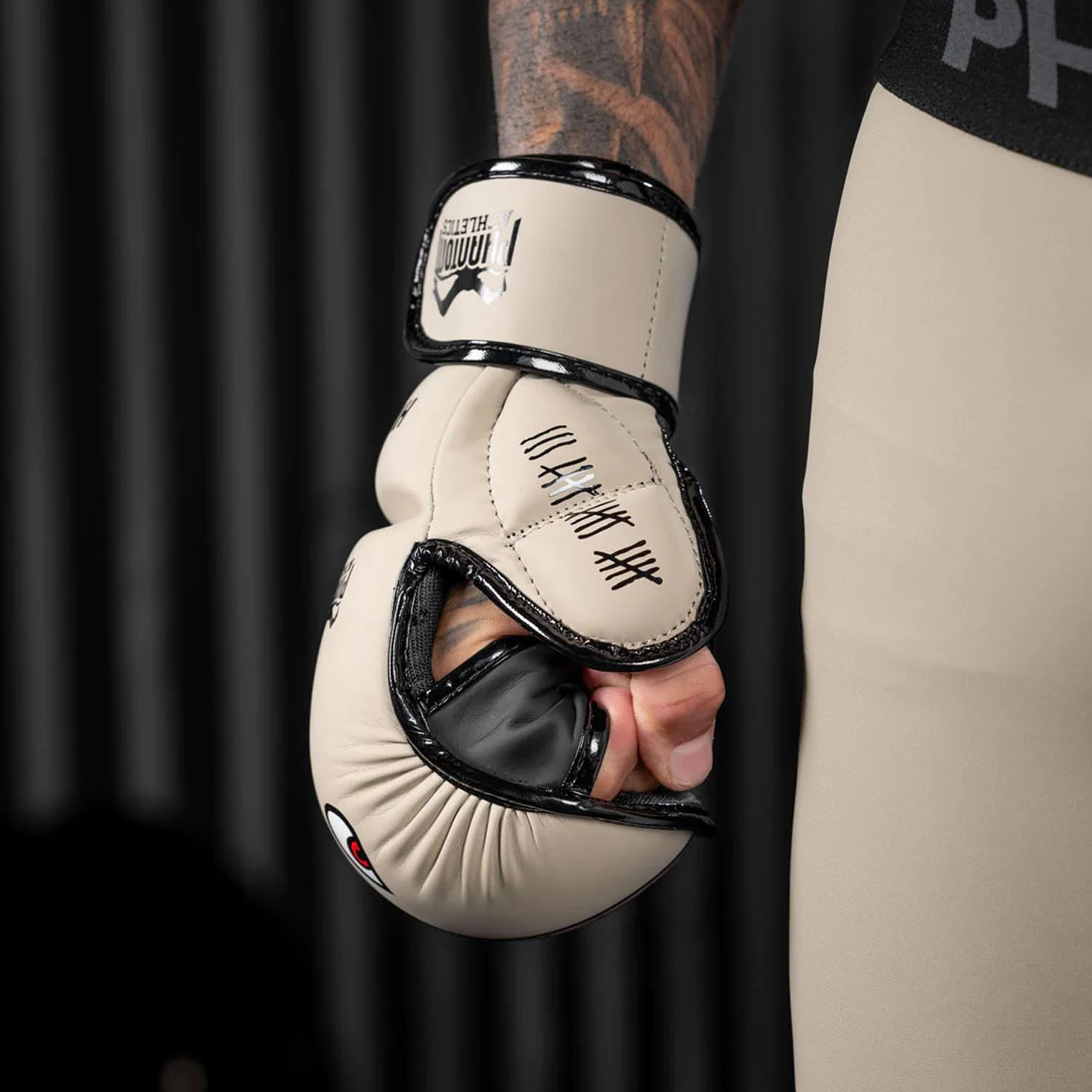 Phantom Athletics MMA Sparring Gloves, Fight Squad, sand, S/M