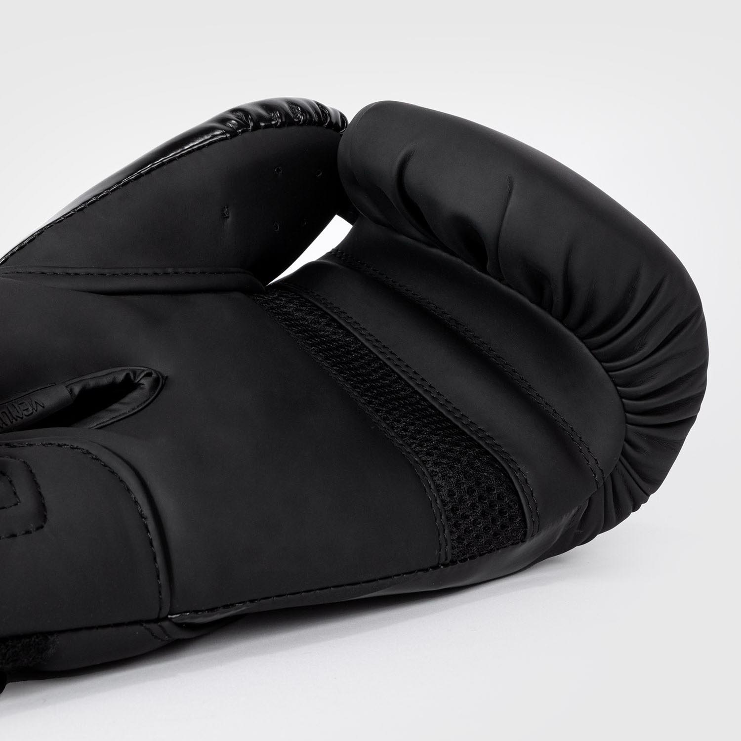 VENUM Boxing Gloves, Challenger 4.0, black-black, 10 Oz