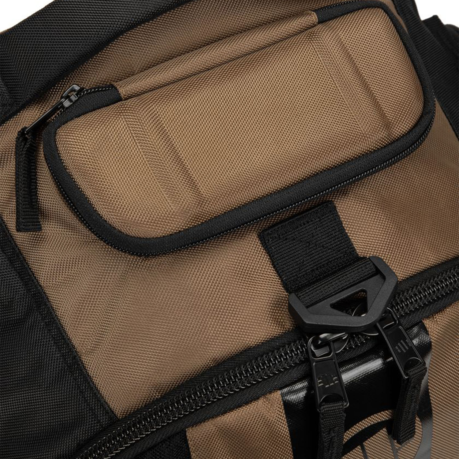 Pit Bull West Coast Rucksack, Hilltop Training Medium, schwarz-sand