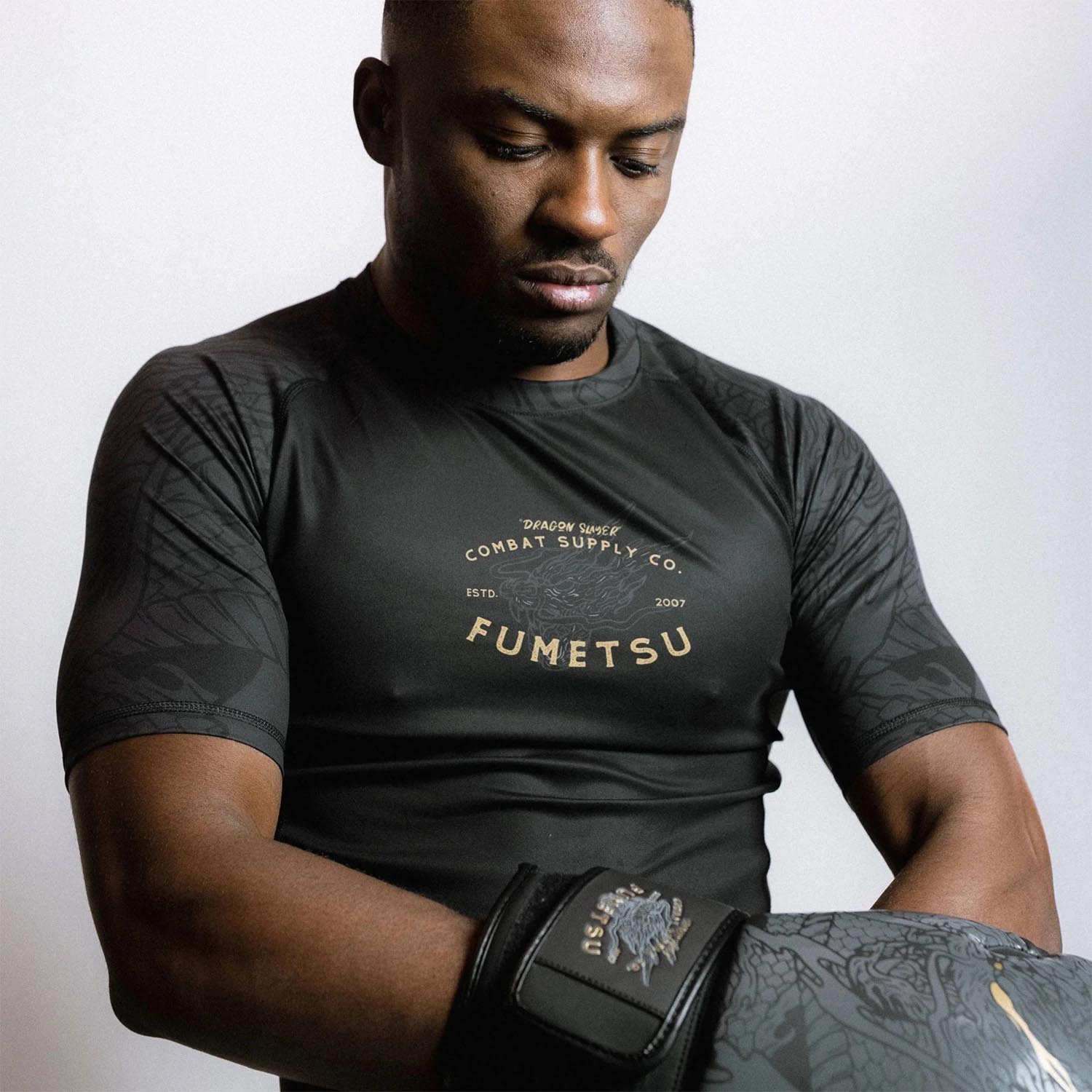 Fumetsu Rashguard, S/S, Dragon Slayer, black-gold, XXL