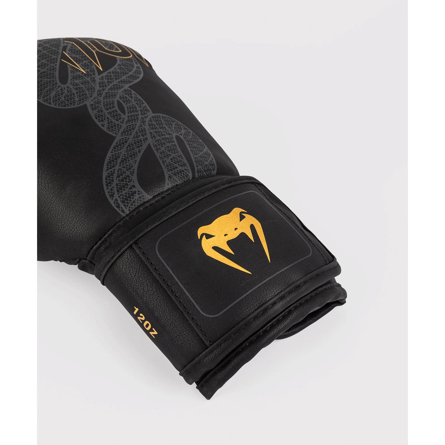 VENUM Boxing Gloves, Serpenti, black-silver-gold, 16 Oz