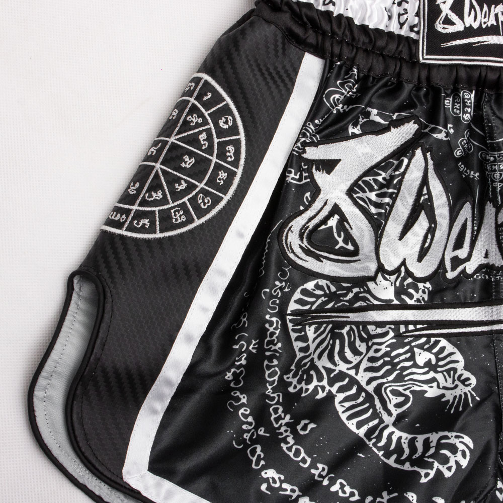 8 WEAPONS Shorts, Carbon, Sak Yant Tigers, black, M