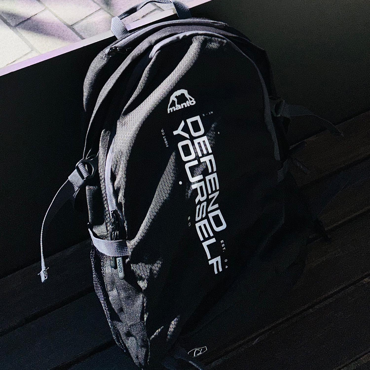 MANTO Rucksack, Cross, schwarz