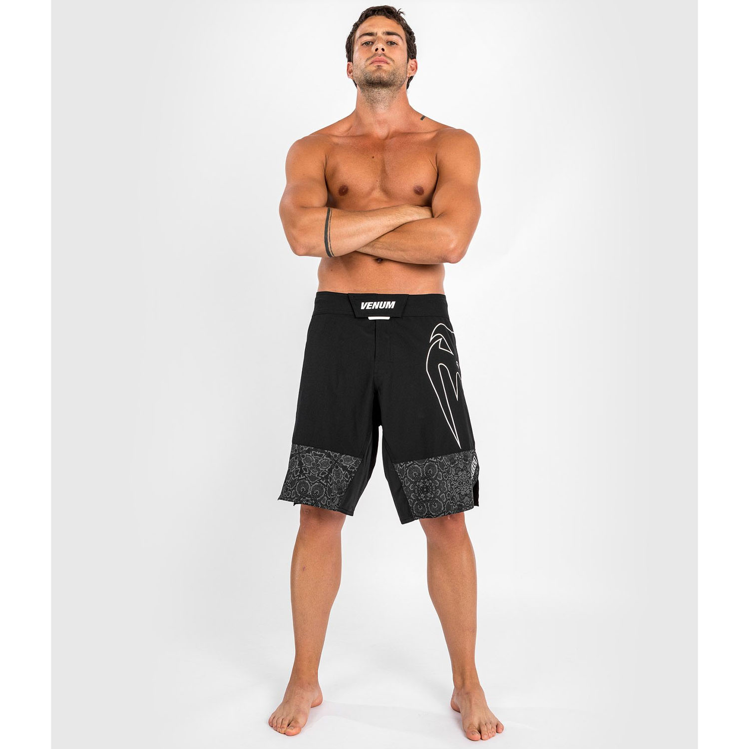 Venum MMA Fight Shorts, Light 4.0 schwarz-weiß, S